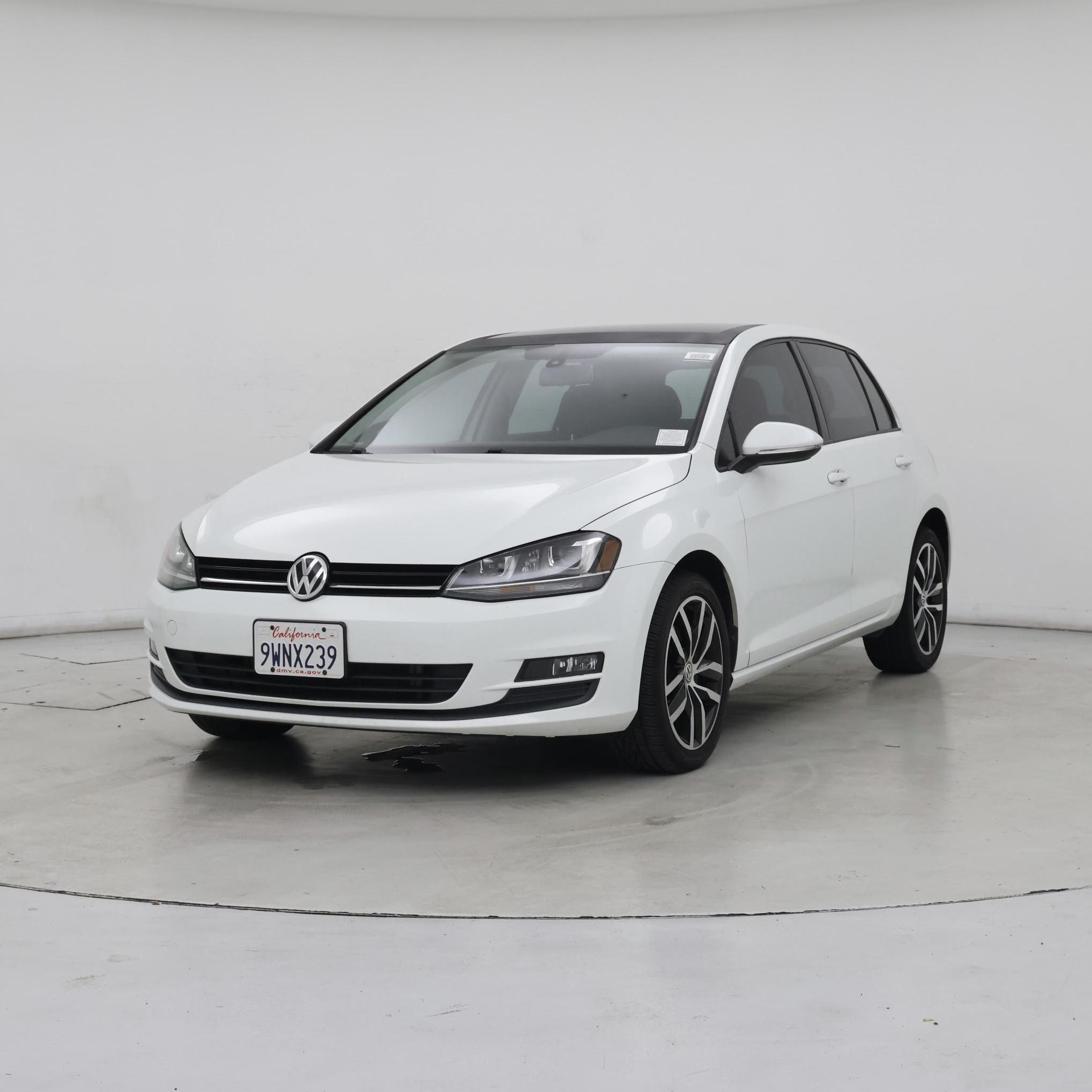Thumbnail: 2015 Volkswagen Golf - 4