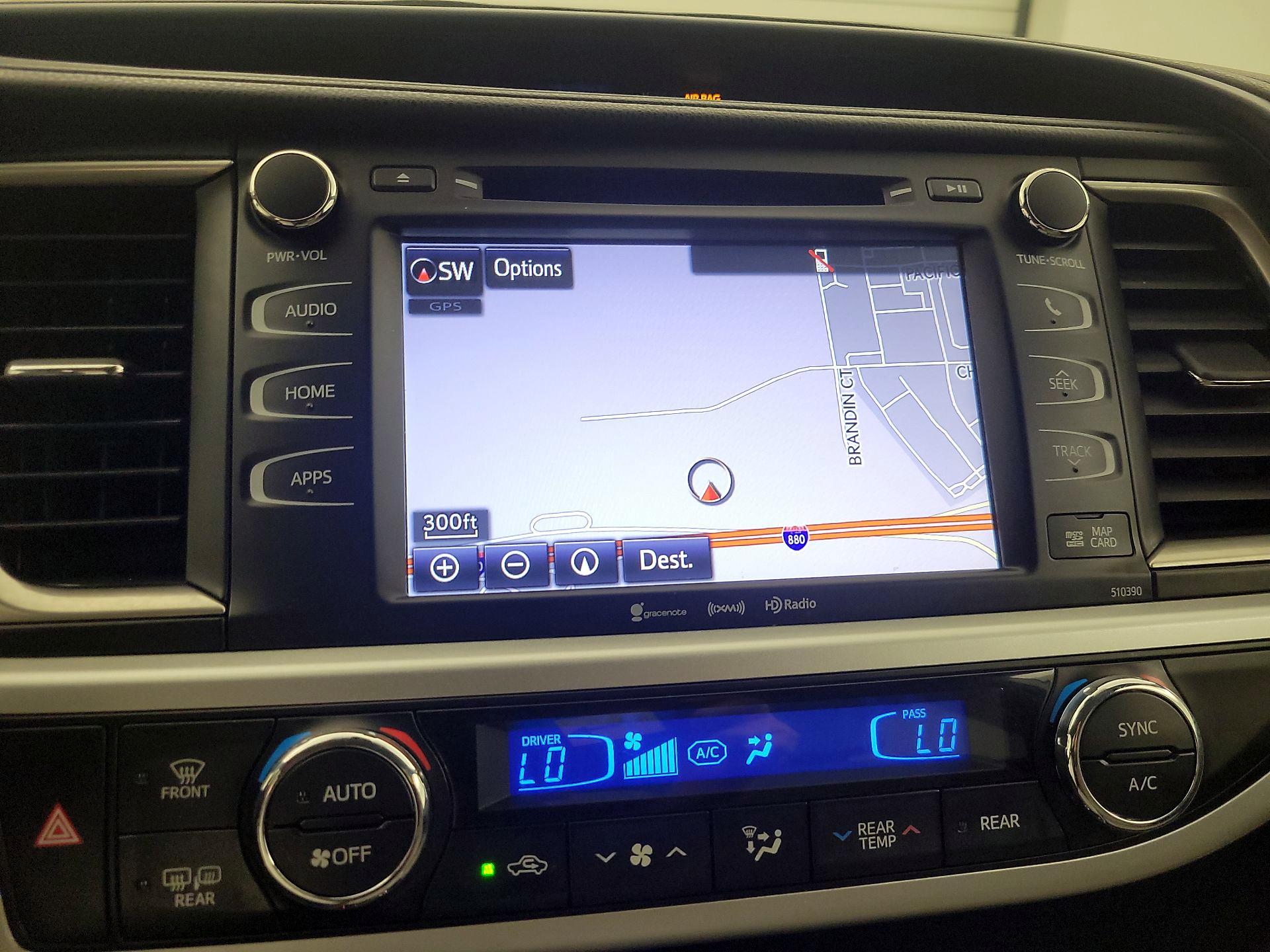 Thumbnail: 2019 Toyota Highlander - 14
