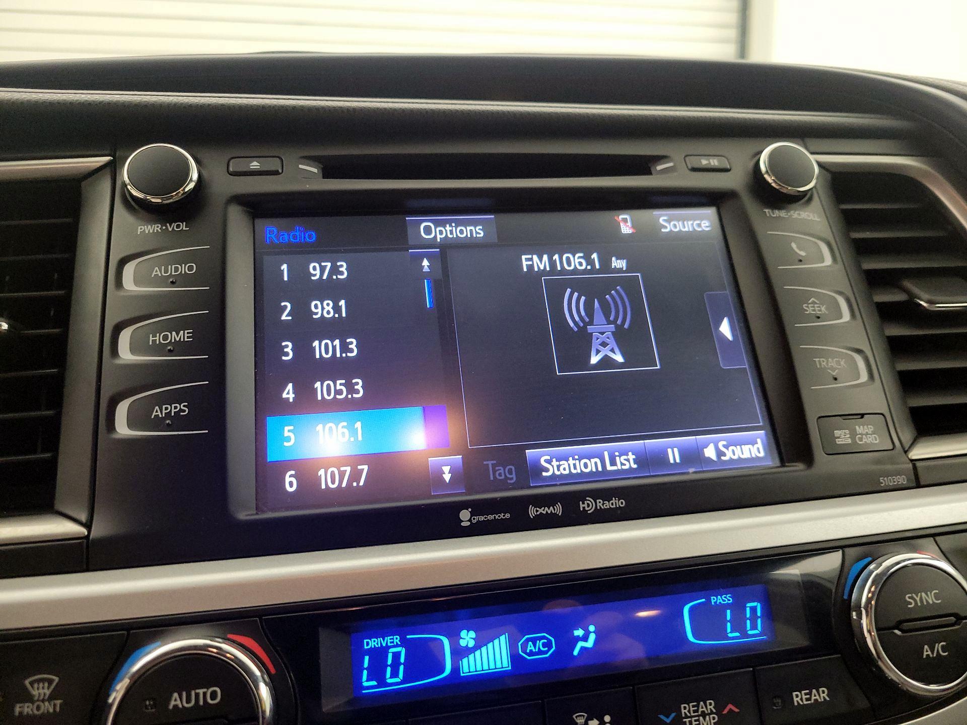 Thumbnail: 2019 Toyota Highlander - 16