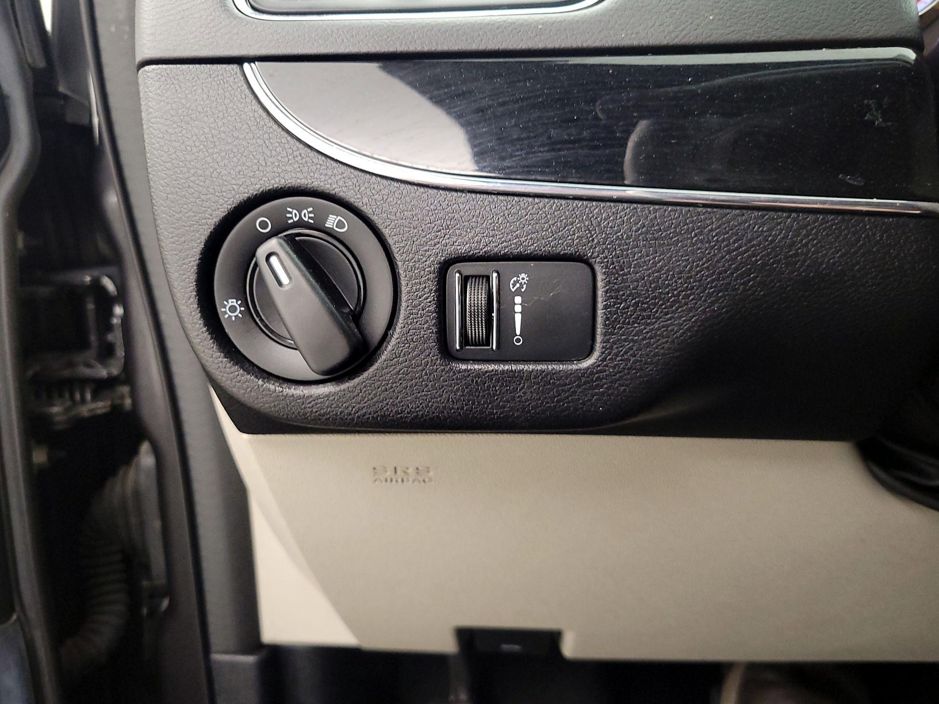 Thumbnail: 2016 Dodge Grand Caravan - 13