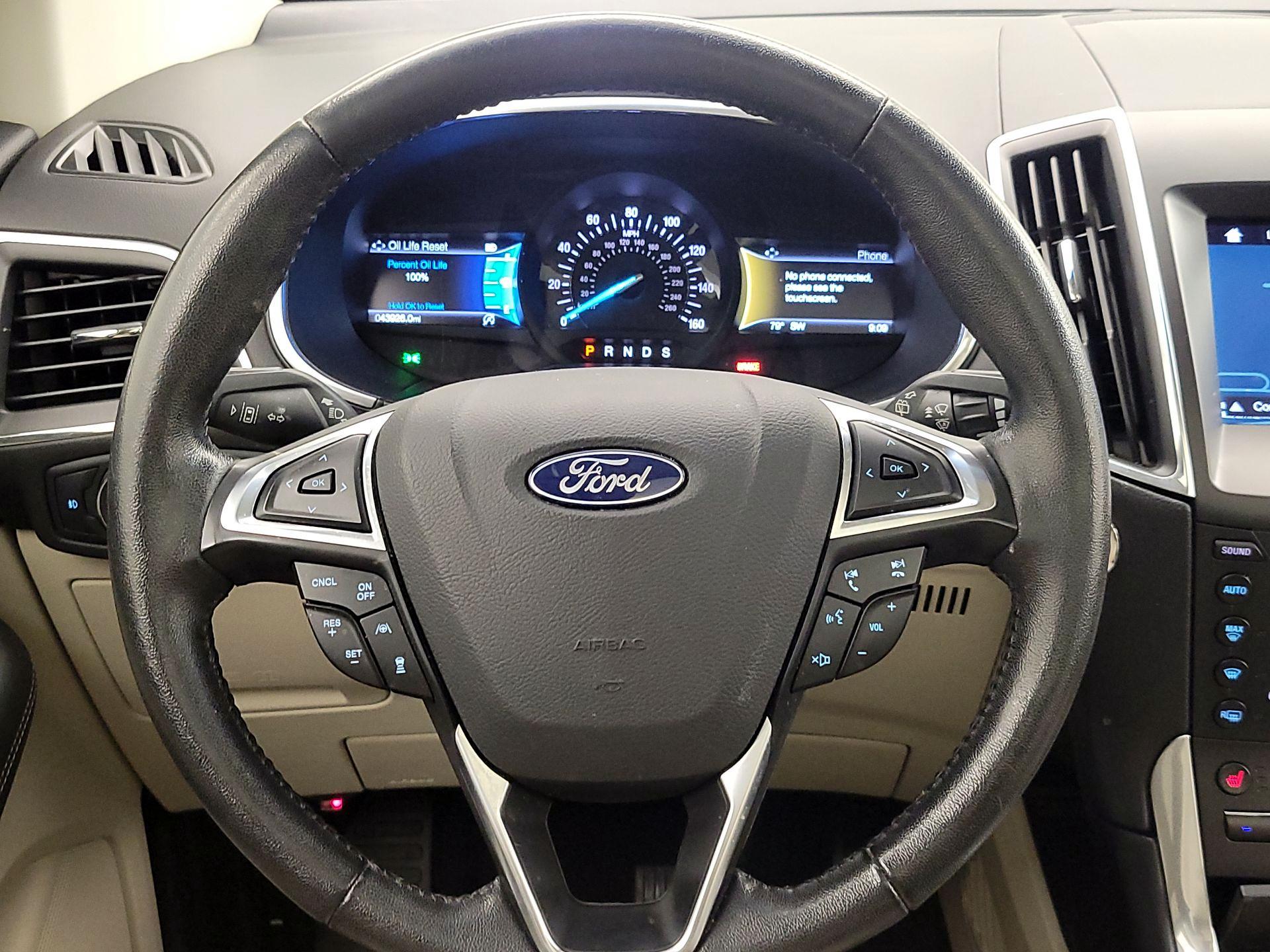 Thumbnail: 2019 Ford Edge - 10