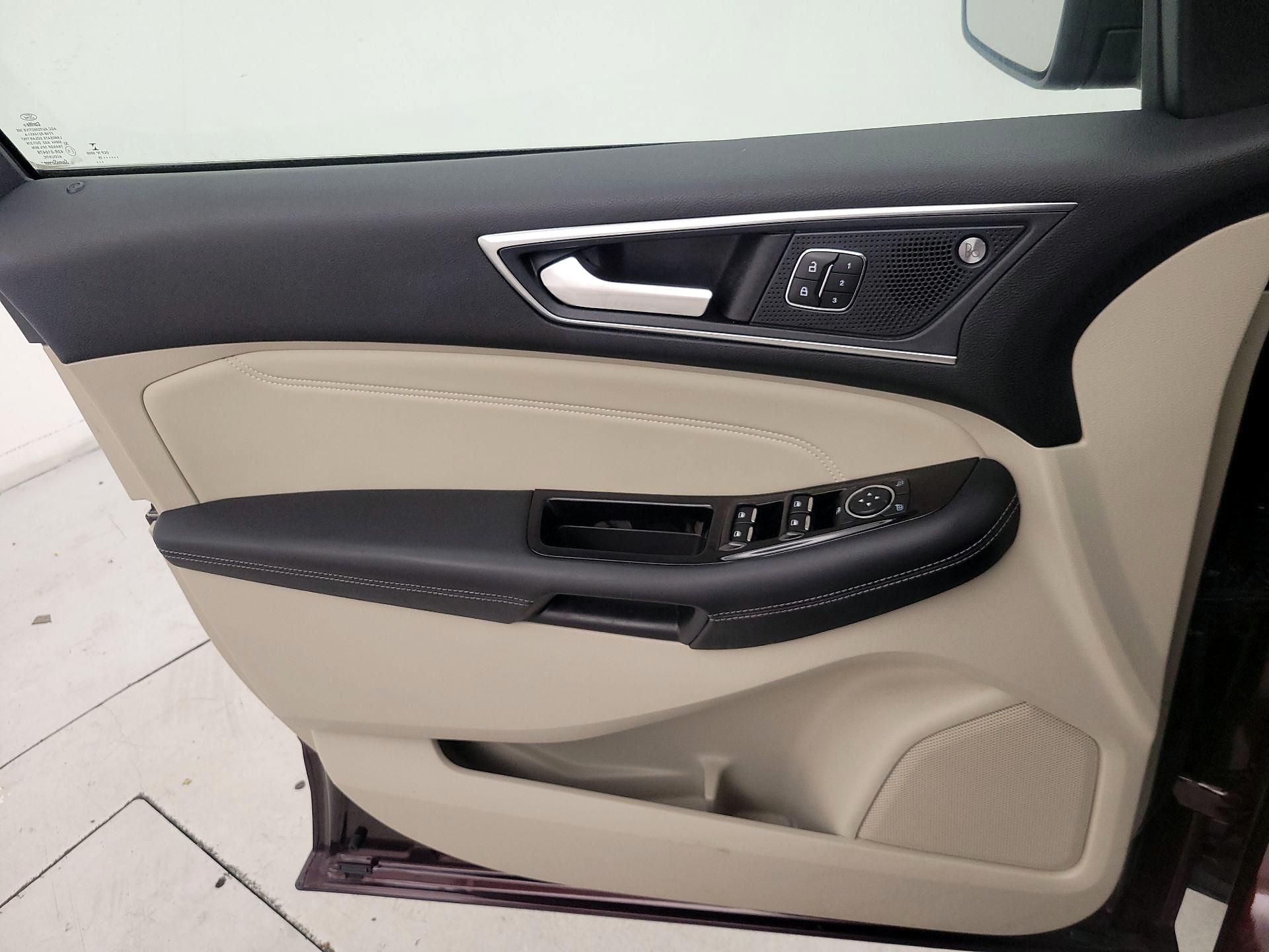 Thumbnail: 2019 Ford Edge - 12