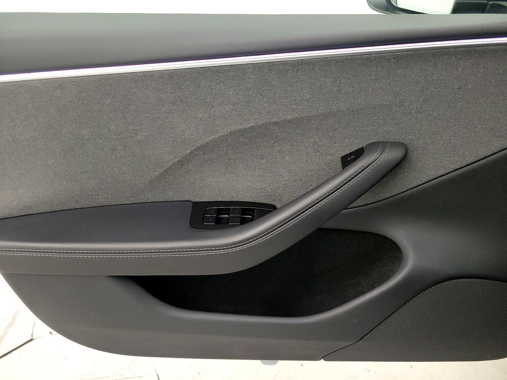 Thumbnail: 2025 Tesla Model 3 - 12