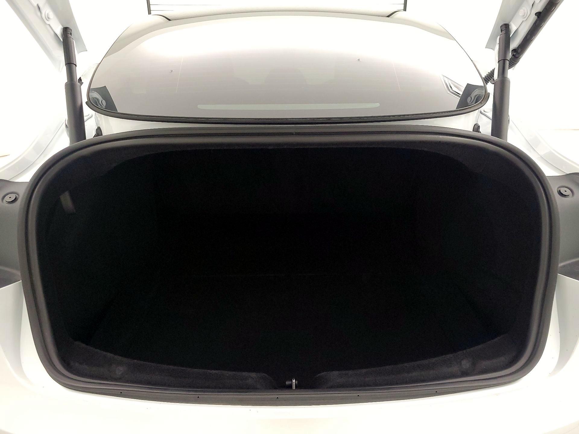 Thumbnail: 2025 Tesla Model 3 - 19
