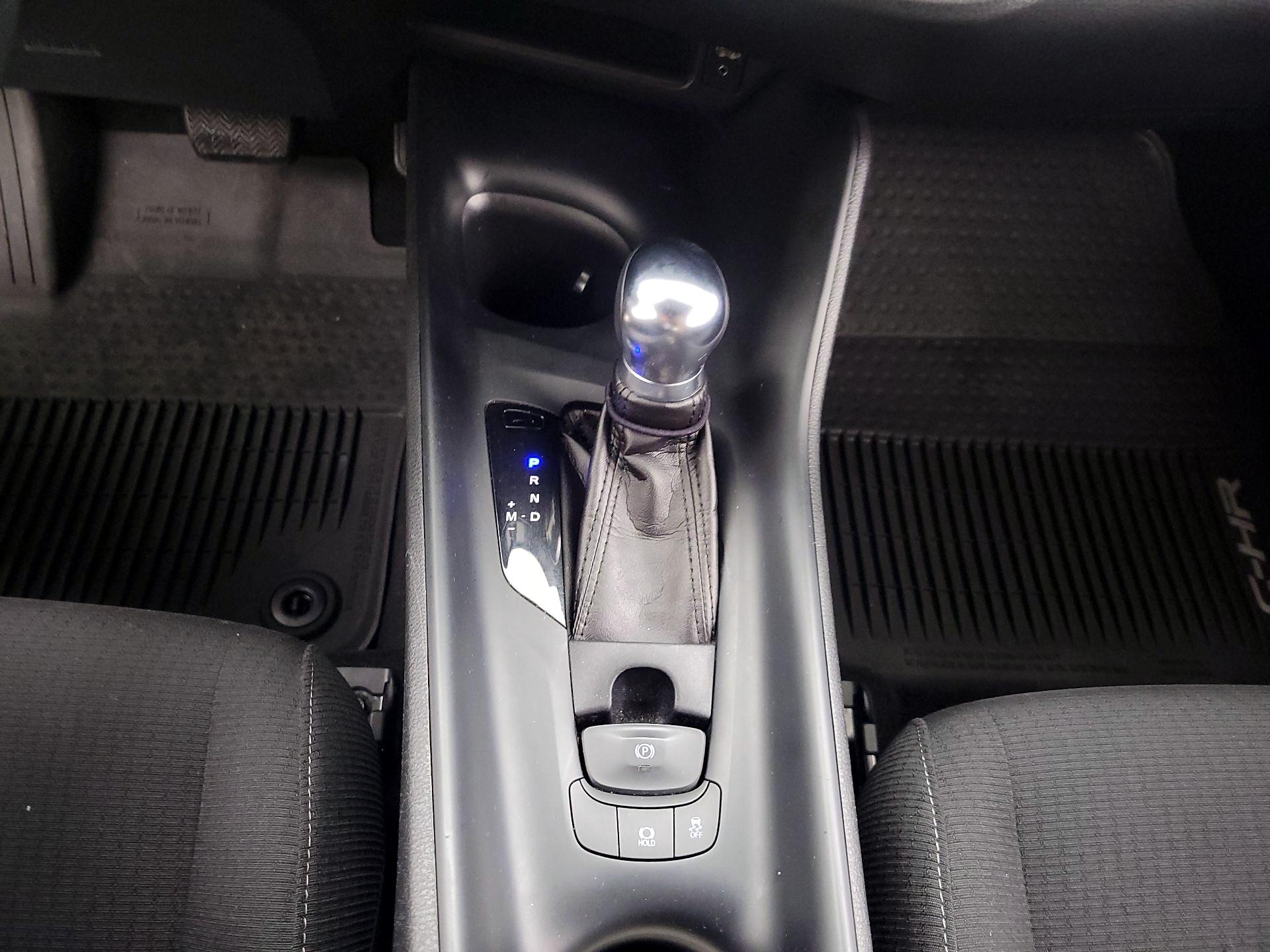 Thumbnail: 2018 Toyota C-HR - 17