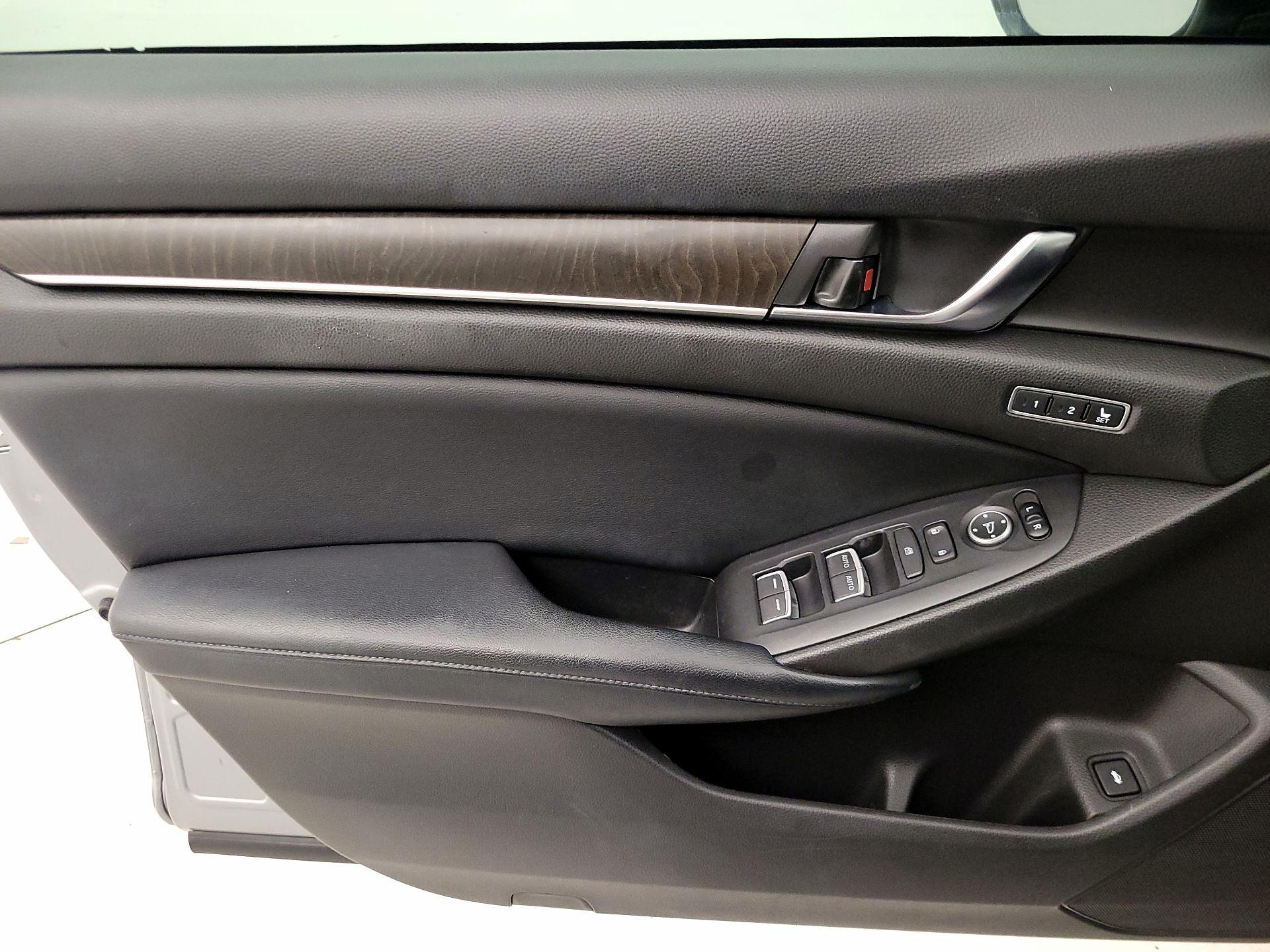 Thumbnail: 2018 Honda Accord - 12