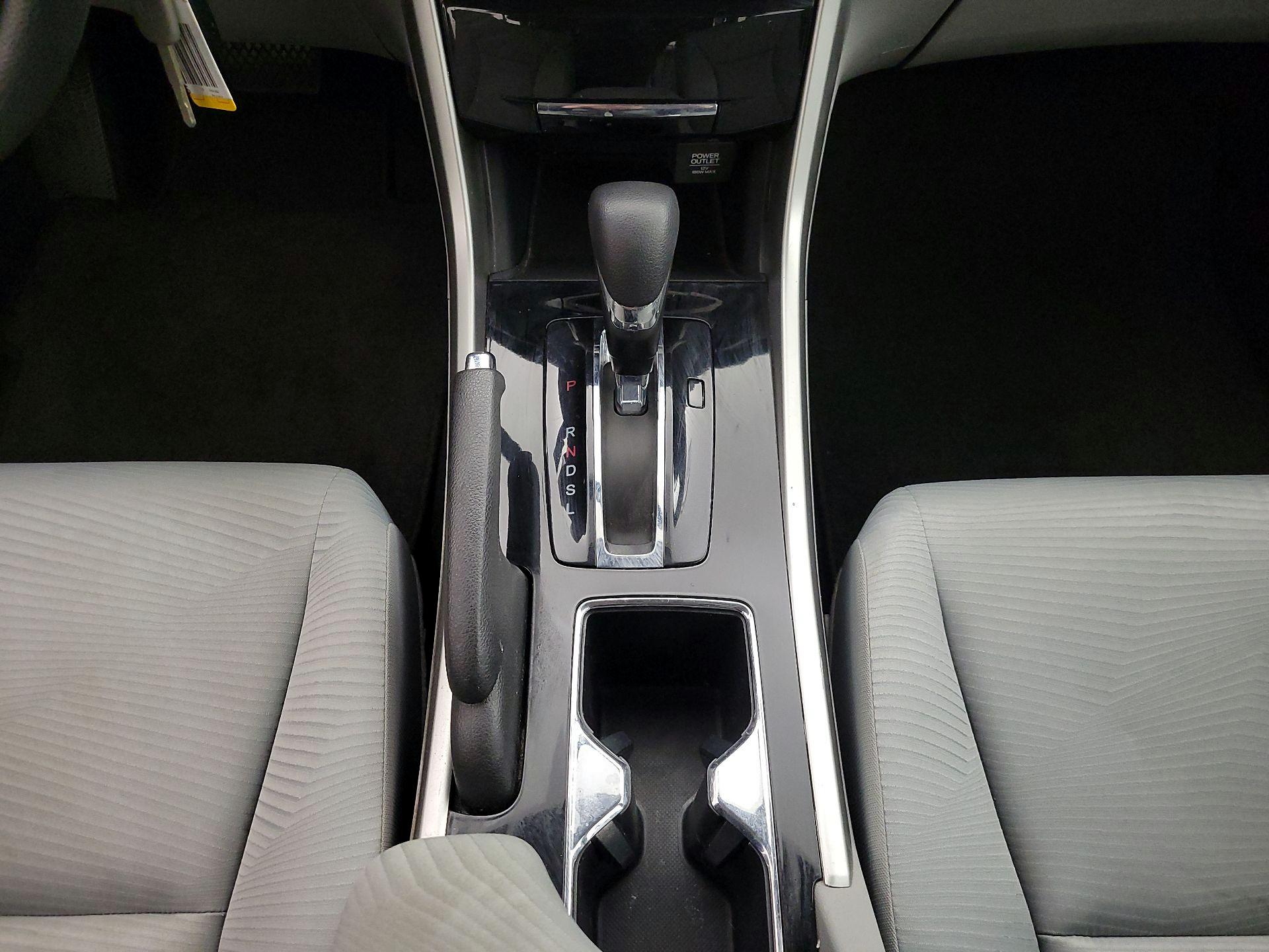 Thumbnail: 2016 Honda Accord - 17