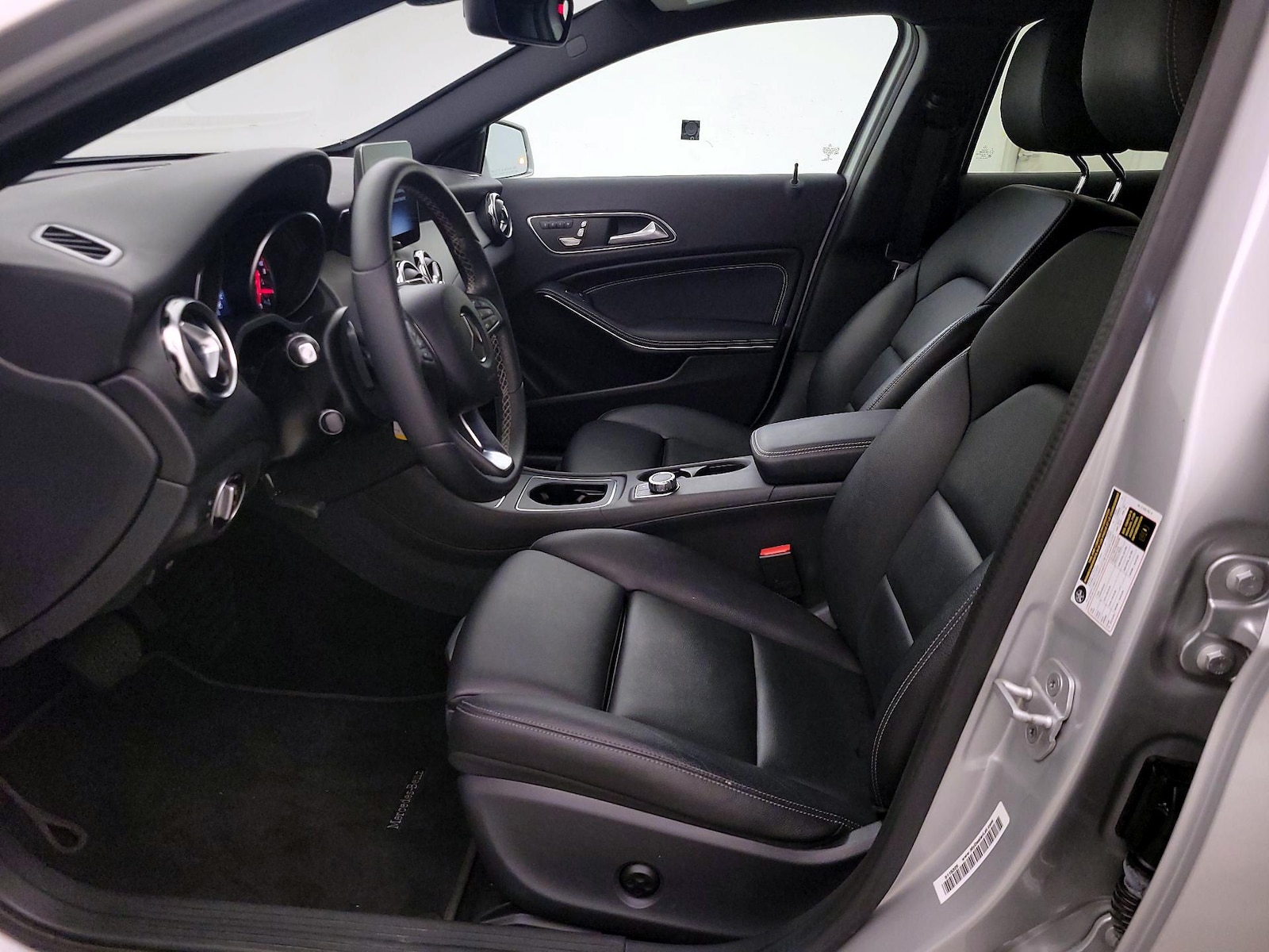 2018 Mercedes-Benz GLA-Class GLA250 - Photo 12