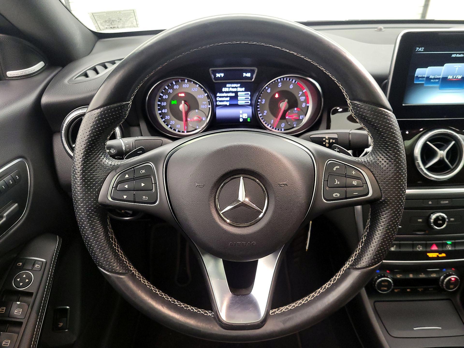 Thumbnail: 2015 Mercedes-Benz CLA - 10
