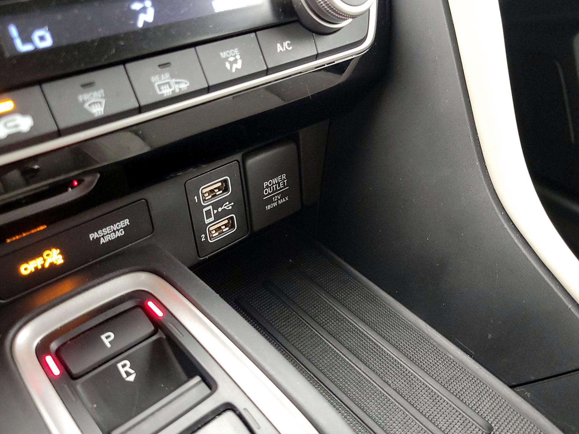 Thumbnail: 2019 Honda Insight - 18