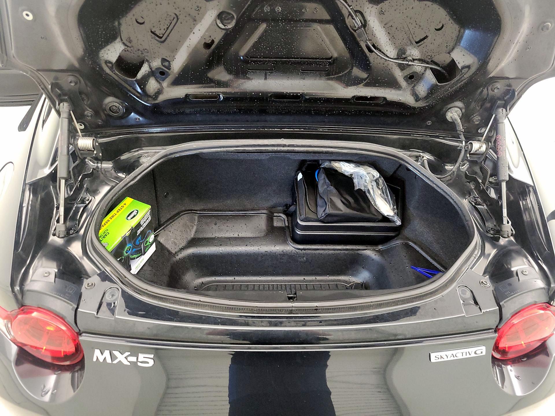 Thumbnail: 2020 Mazda MX-5 Miata - 19