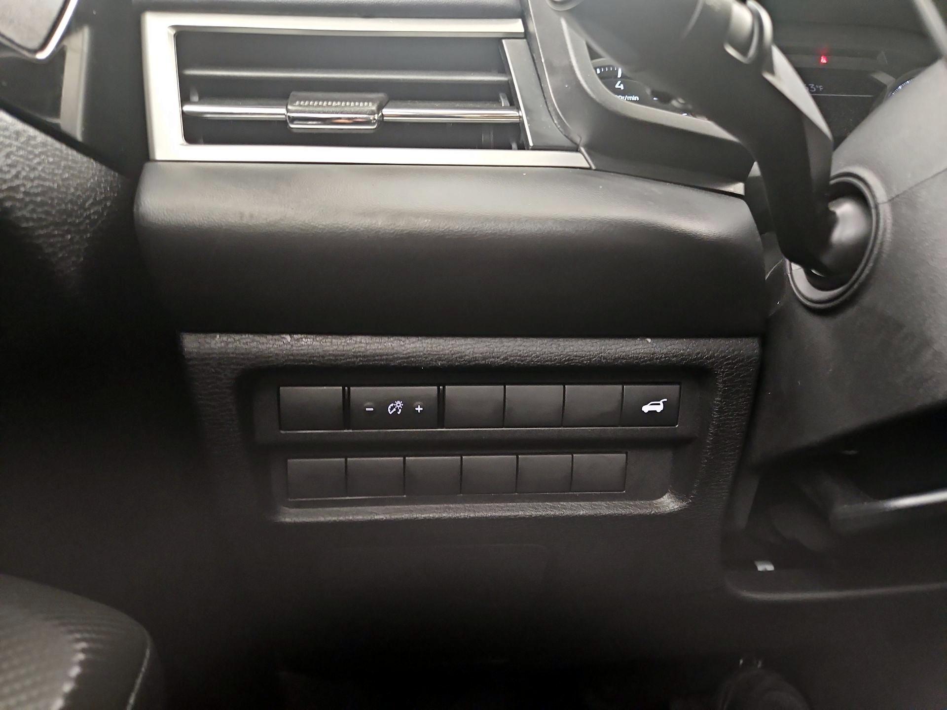 Thumbnail: 2025 Mitsubishi Outlander - 13