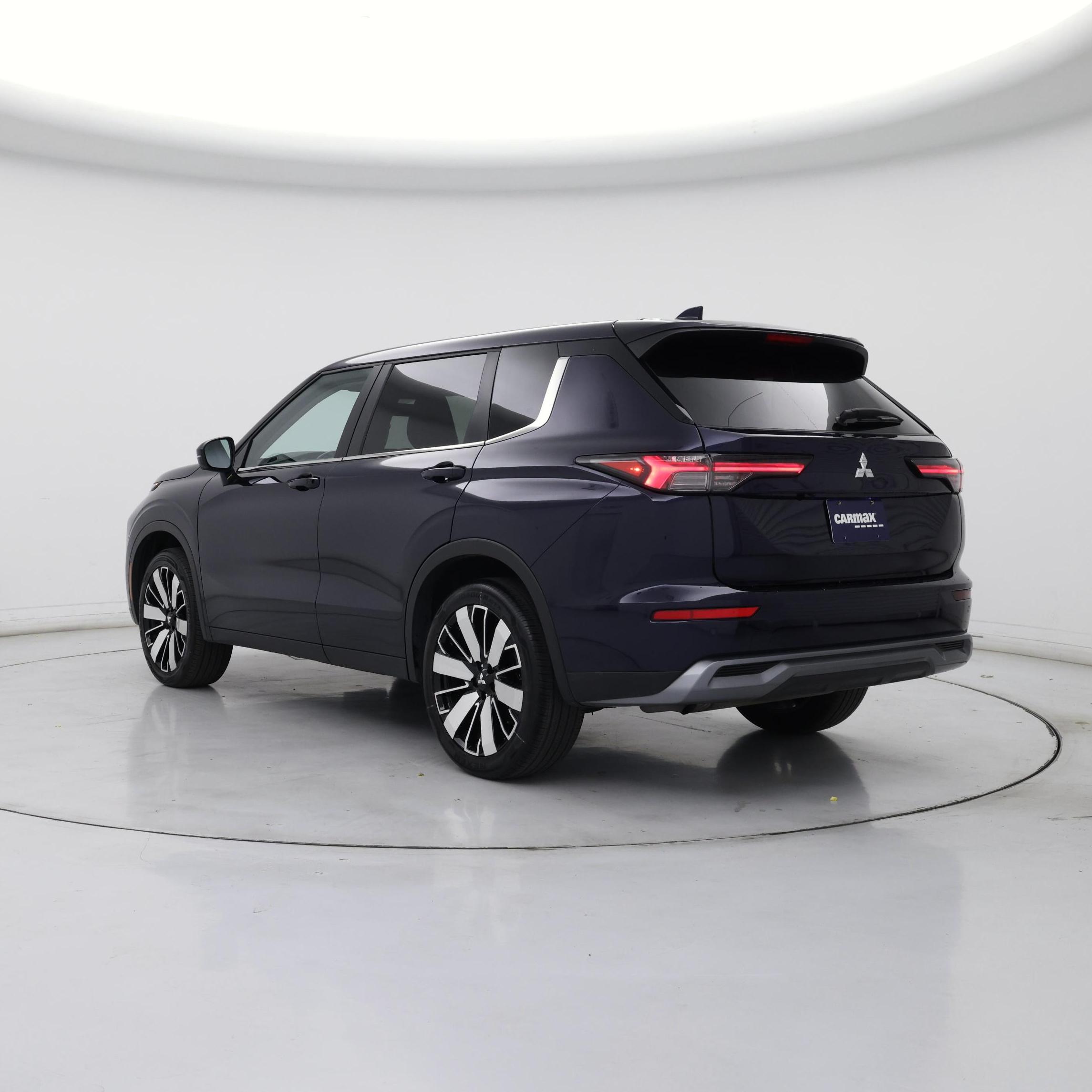 Thumbnail: 2025 Mitsubishi Outlander - 2