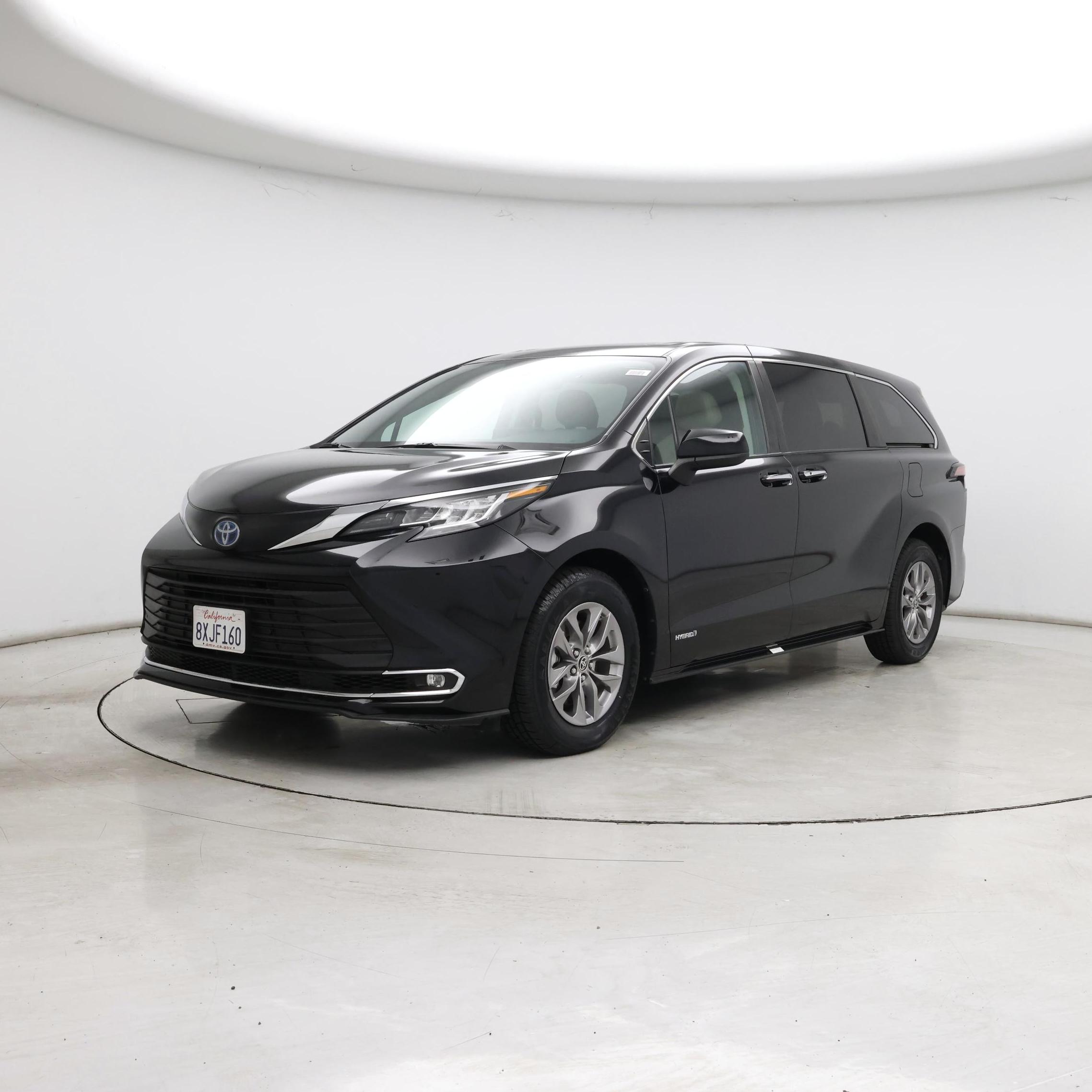 Thumbnail: 2021 Toyota Sienna - 4