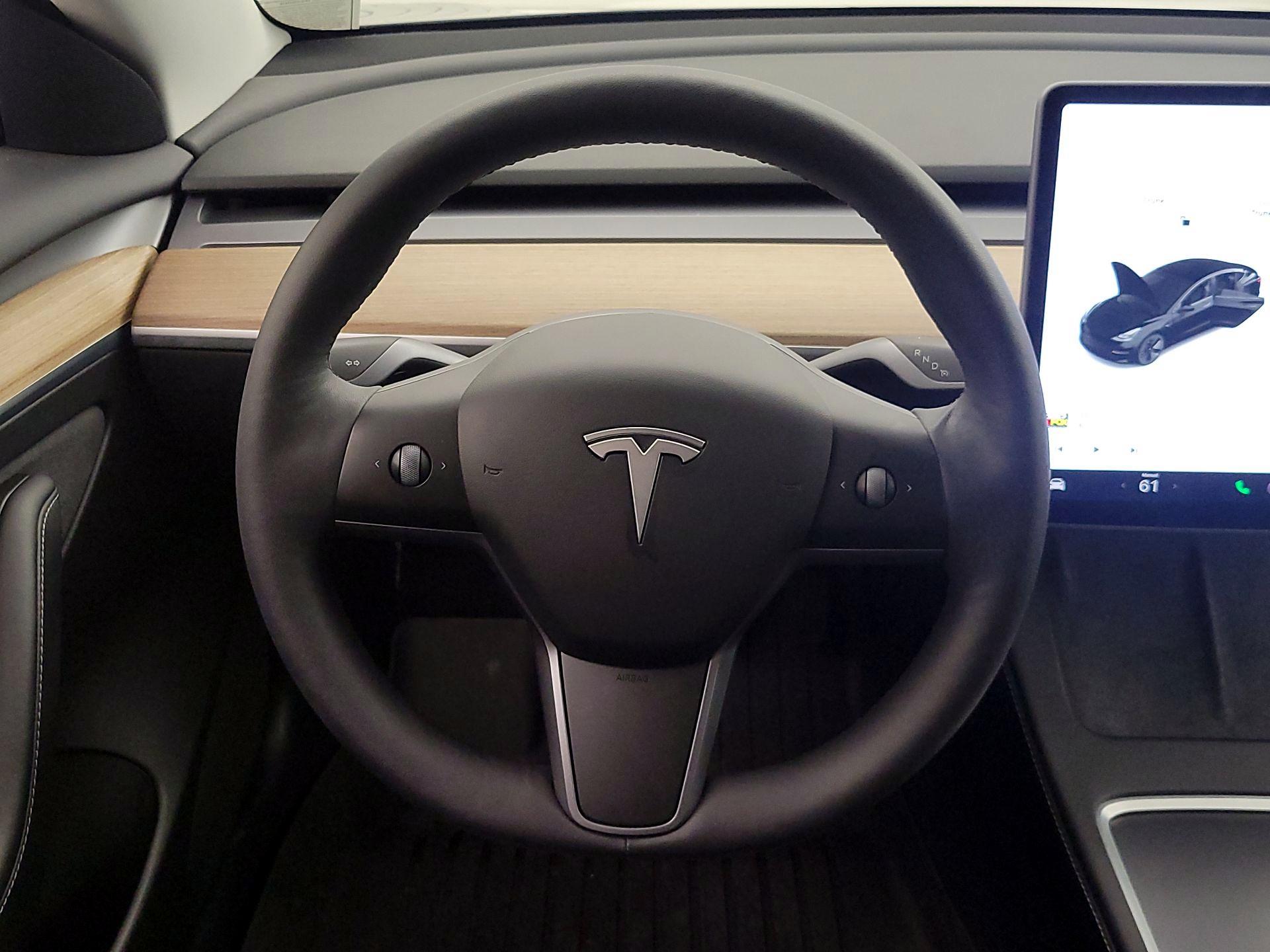 Thumbnail: 2021 Tesla Model 3 - 10