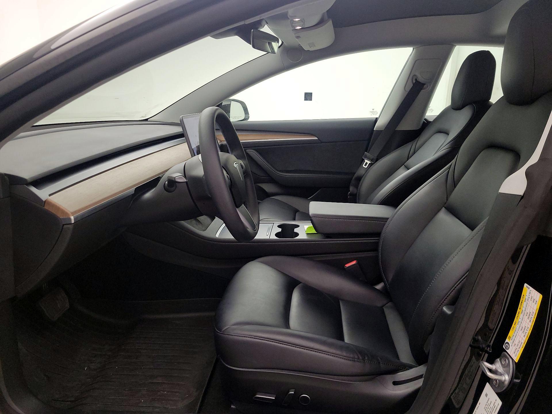 Thumbnail: 2021 Tesla Model 3 - 11