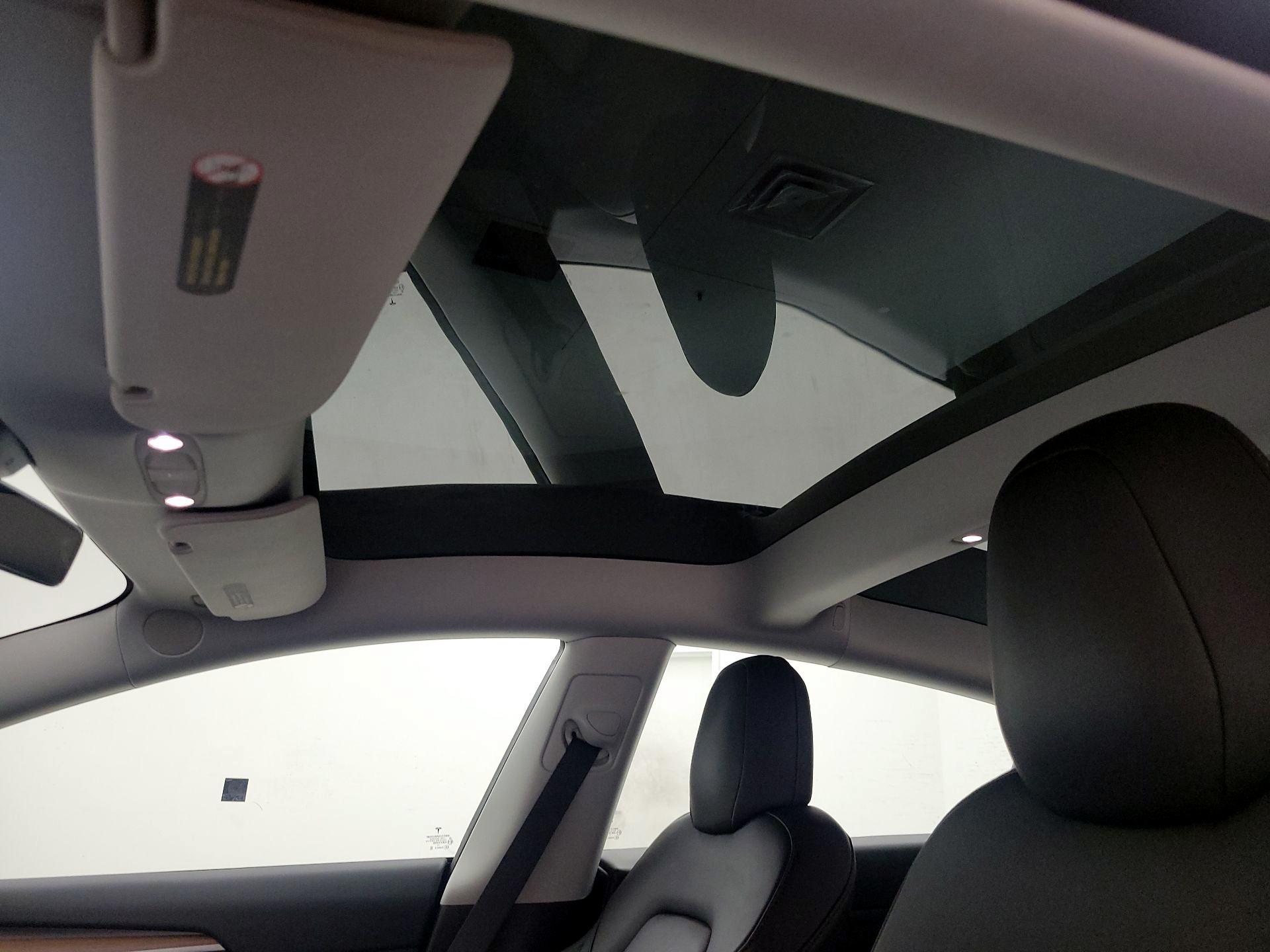 Thumbnail: 2021 Tesla Model 3 - 18