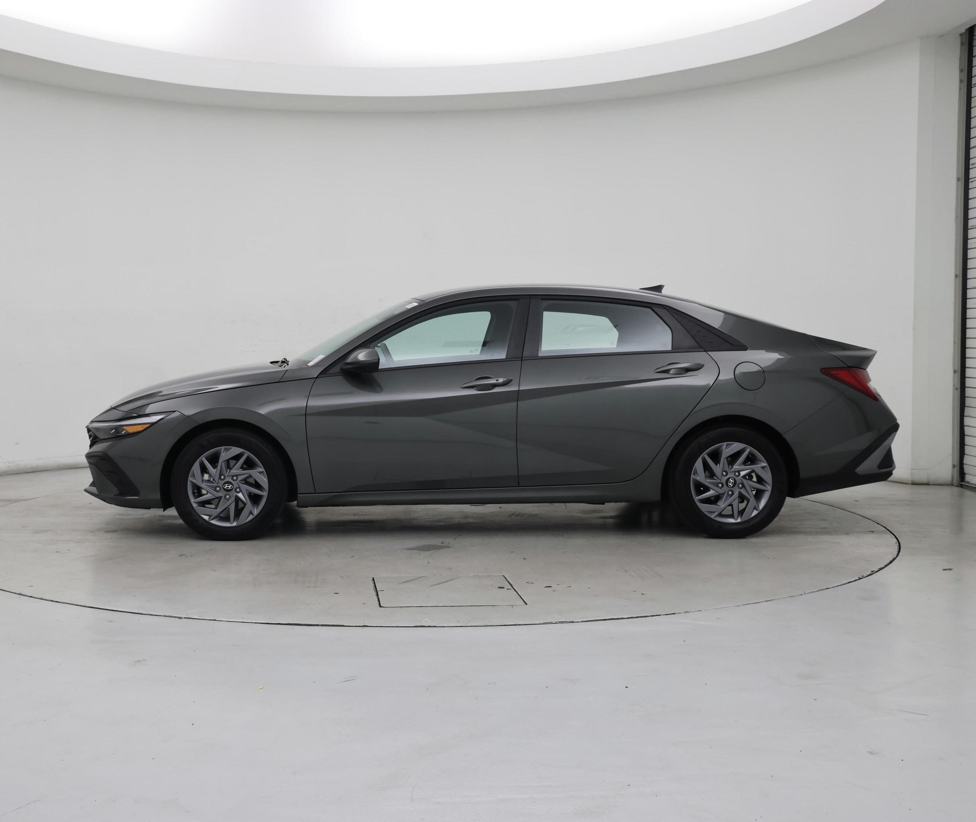 Thumbnail: 2025 Hyundai Elantra - 3