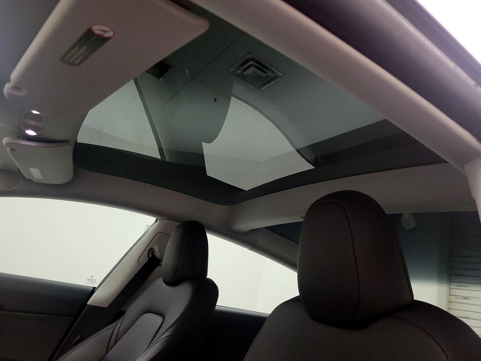 Thumbnail: 2023 Tesla Model 3 - 18