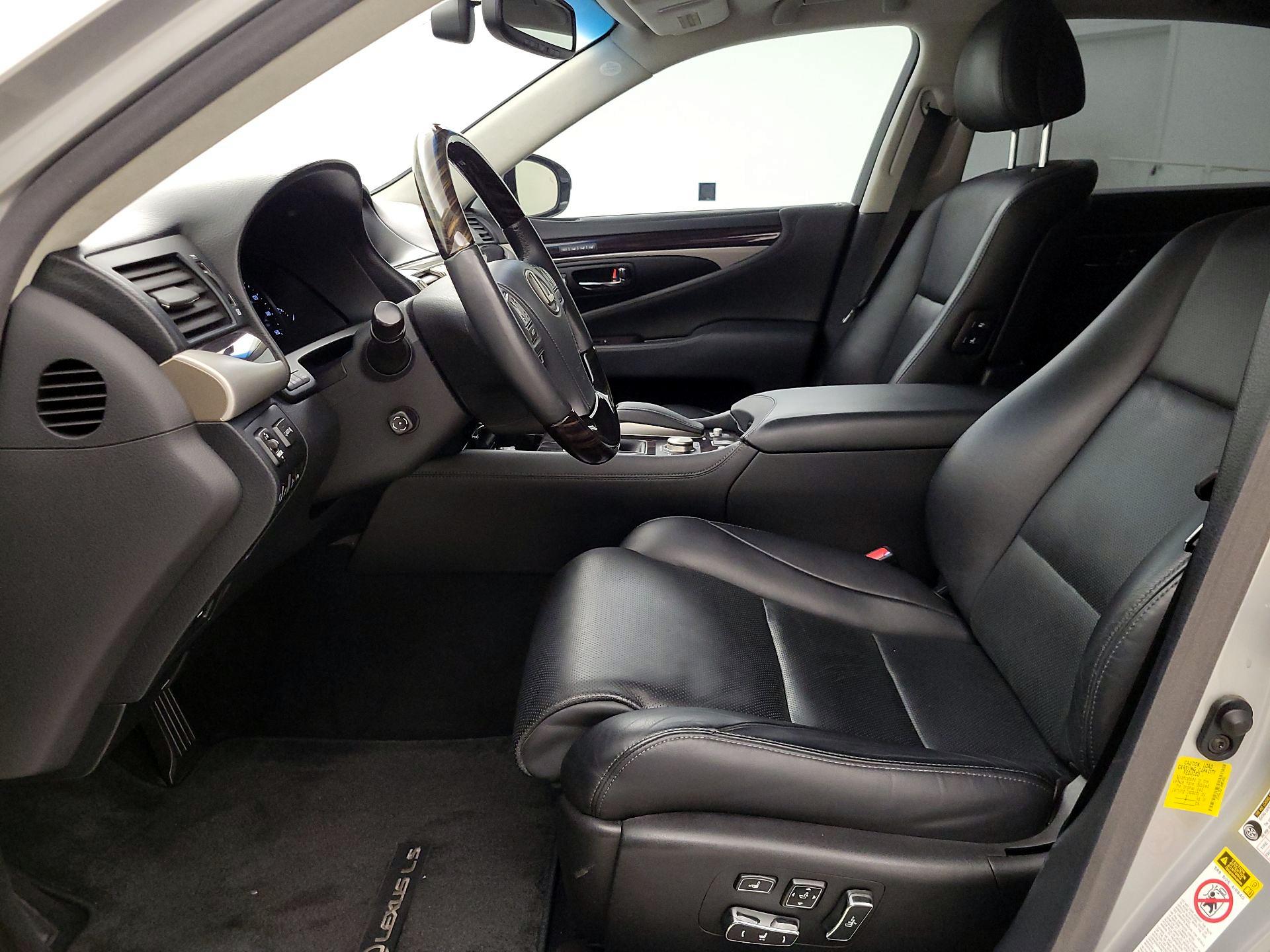 Thumbnail: 2014 Lexus LS - 11