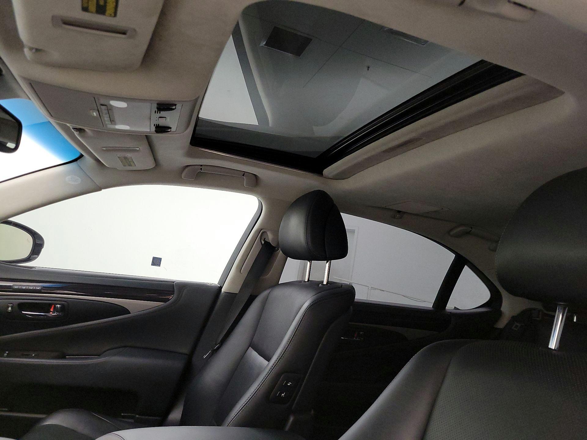 Thumbnail: 2014 Lexus LS - 20