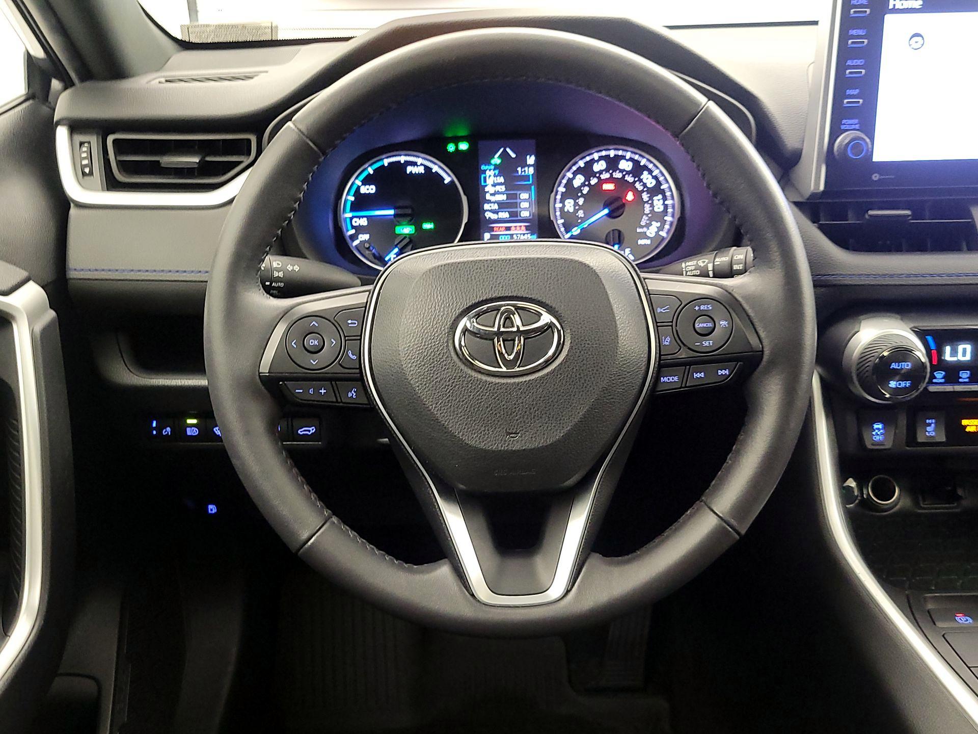 Thumbnail: 2022 Toyota RAV4 - 10