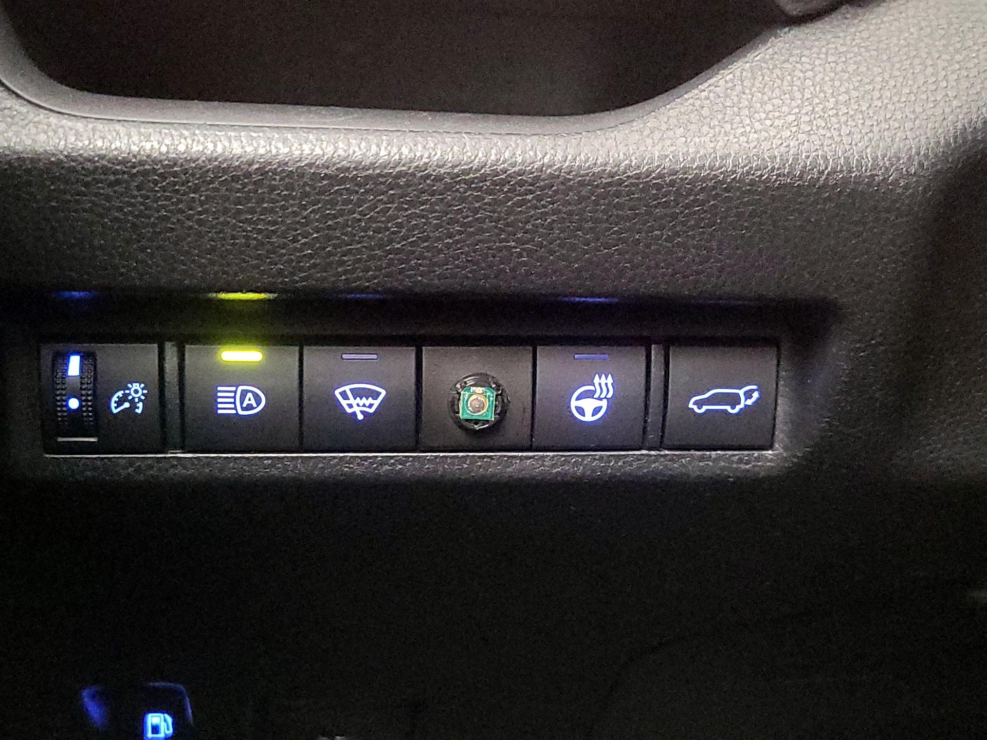Thumbnail: 2022 Toyota RAV4 - 13