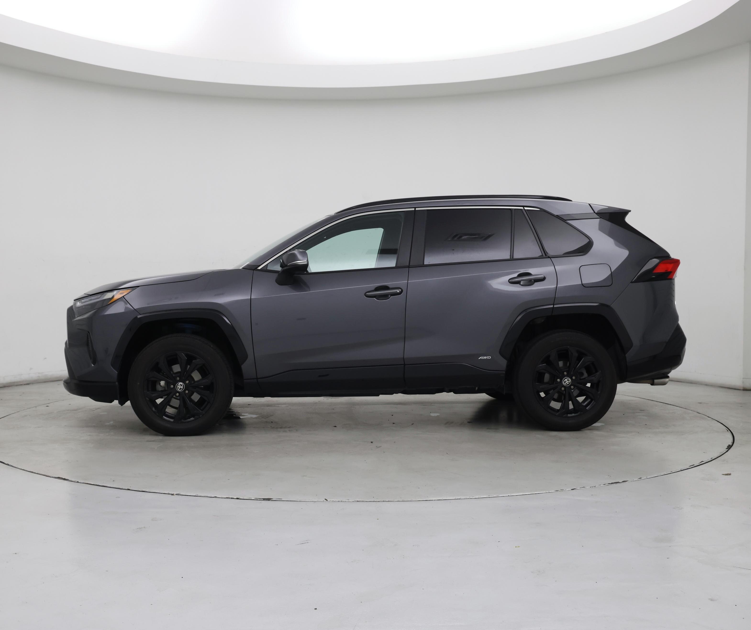 Thumbnail: 2022 Toyota RAV4 - 3