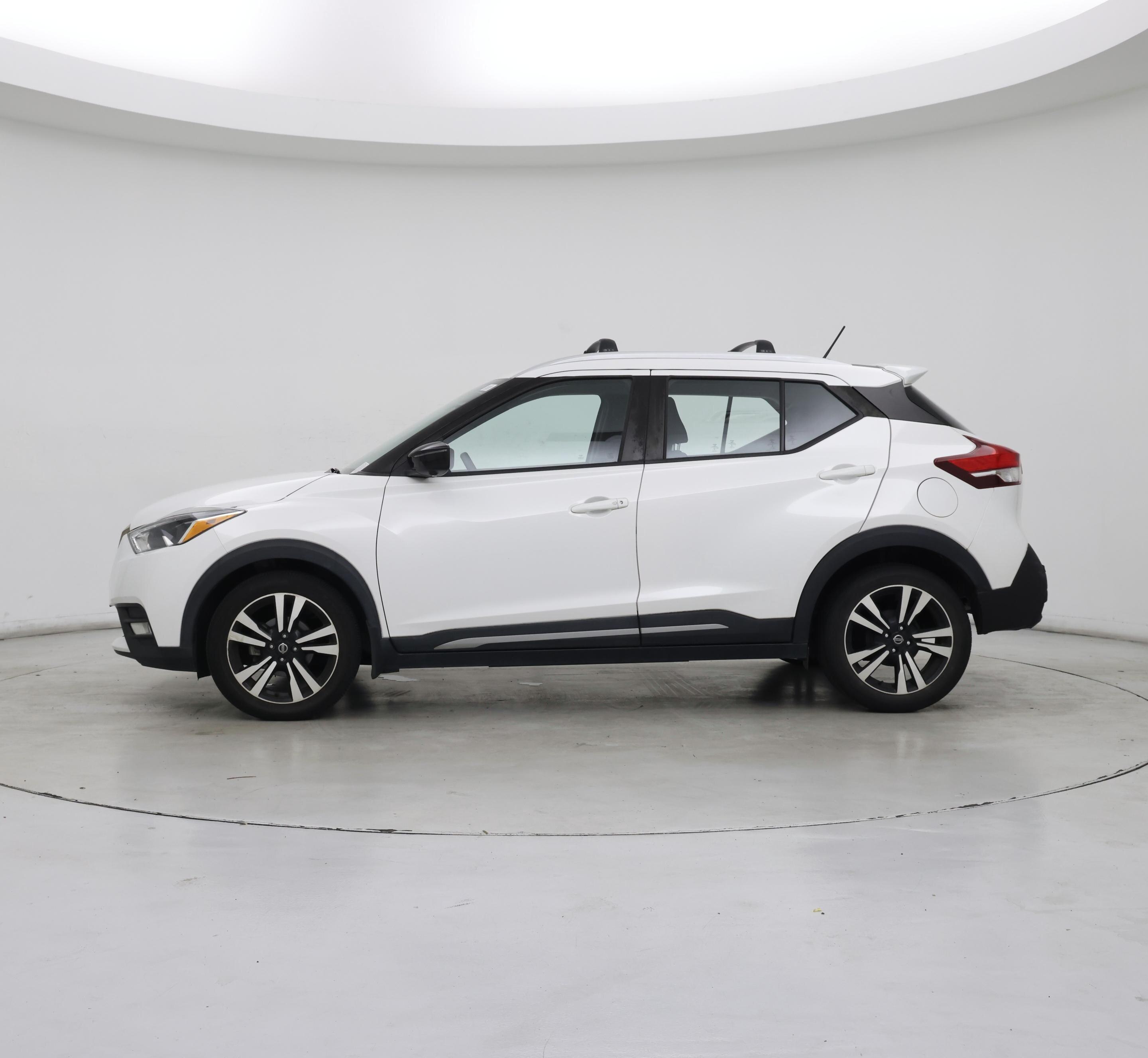 Thumbnail: 2020 Nissan Kicks - 3