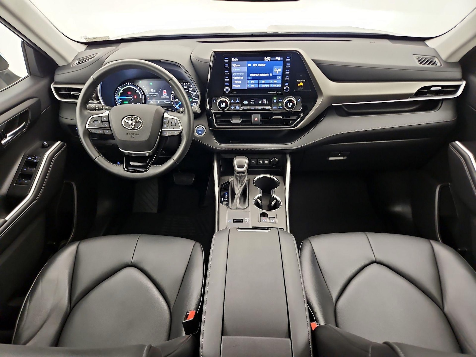 2021 Toyota Highlander XLE - Photo 10