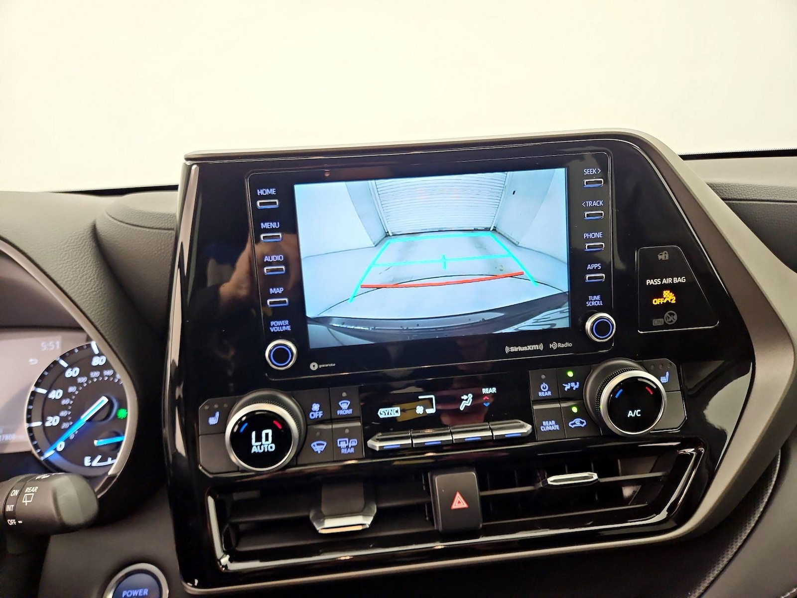 2021 Toyota Highlander XLE - Photo 15