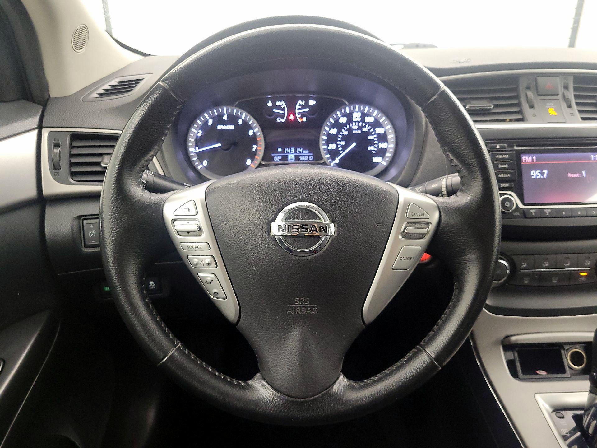 Thumbnail: 2015 Nissan Sentra - 10
