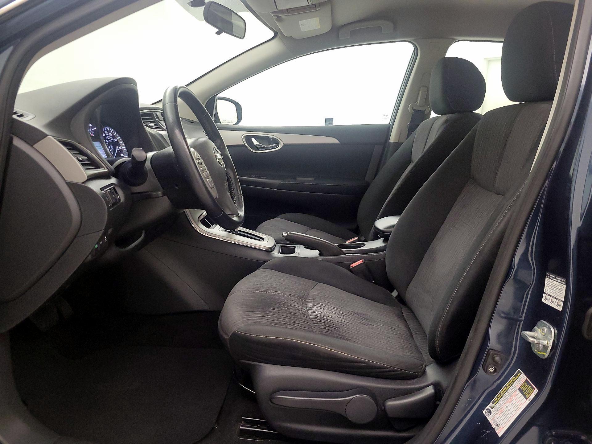 Thumbnail: 2015 Nissan Sentra - 11