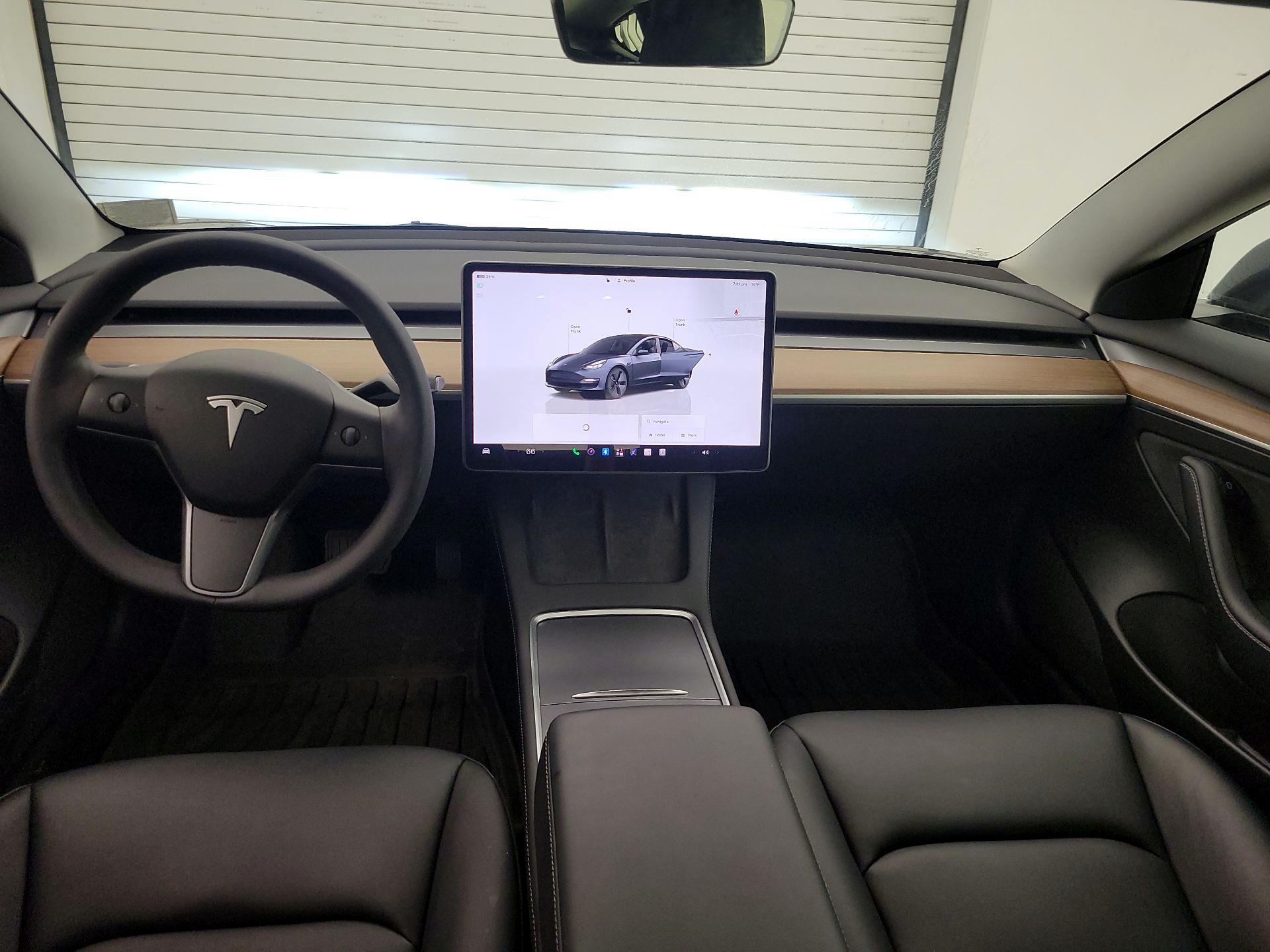 Thumbnail: 2023 Tesla Model 3 - 9