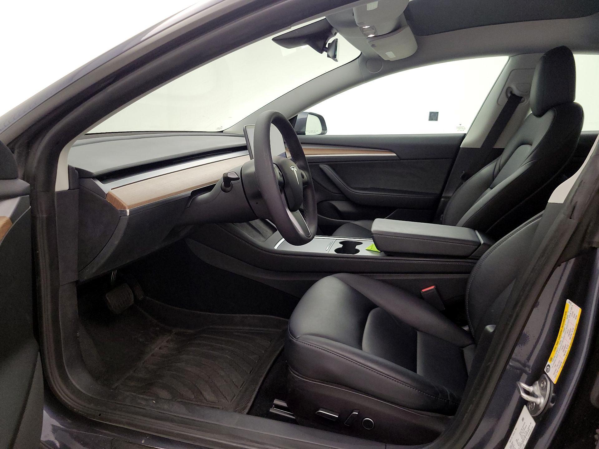 Thumbnail: 2023 Tesla Model 3 - 11