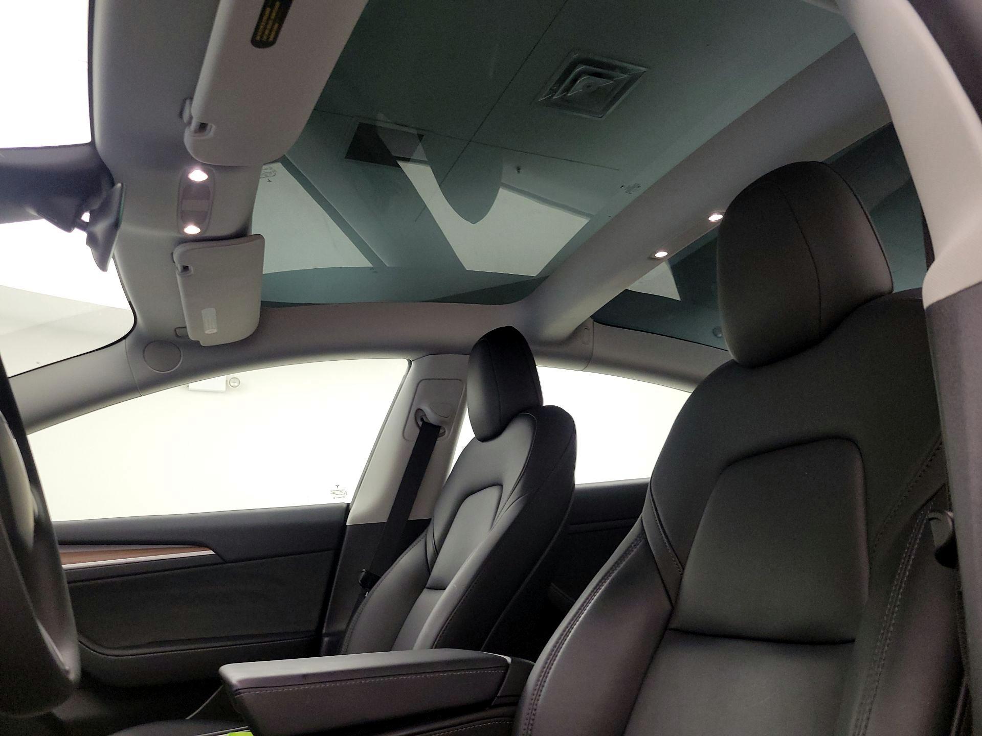 Thumbnail: 2023 Tesla Model 3 - 18