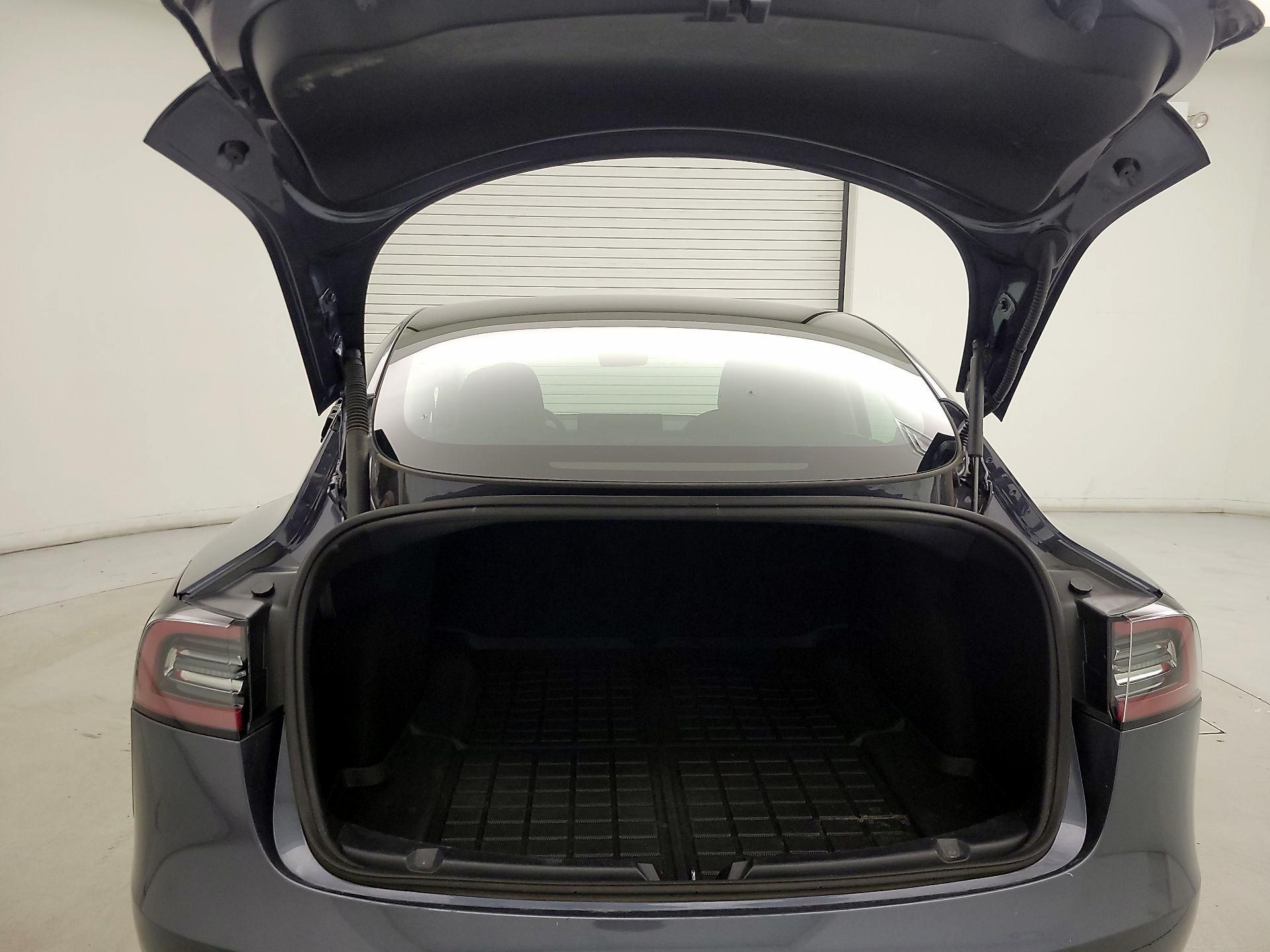 Thumbnail: 2023 Tesla Model 3 - 20