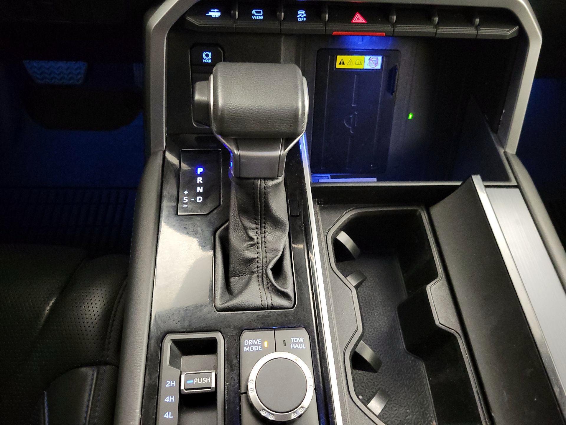 Thumbnail: 2023 Toyota Sequoia - 18