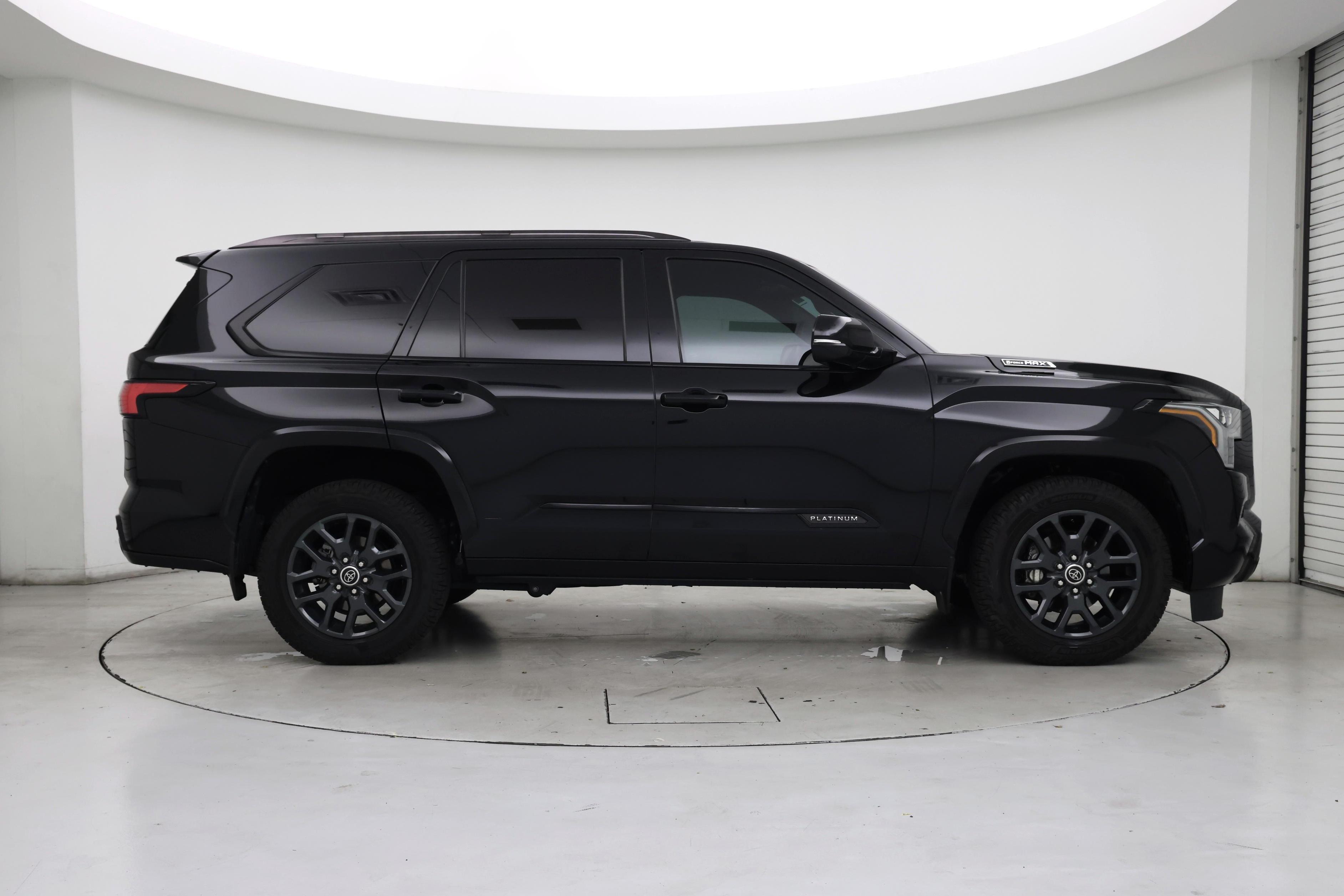 Thumbnail: 2023 Toyota Sequoia - 7