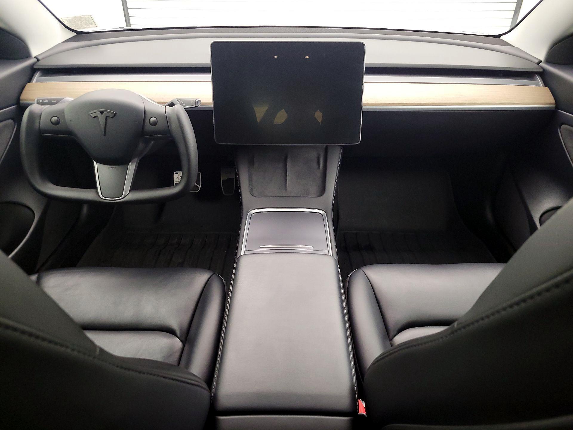 Thumbnail: 2021 Tesla Model 3 - 9