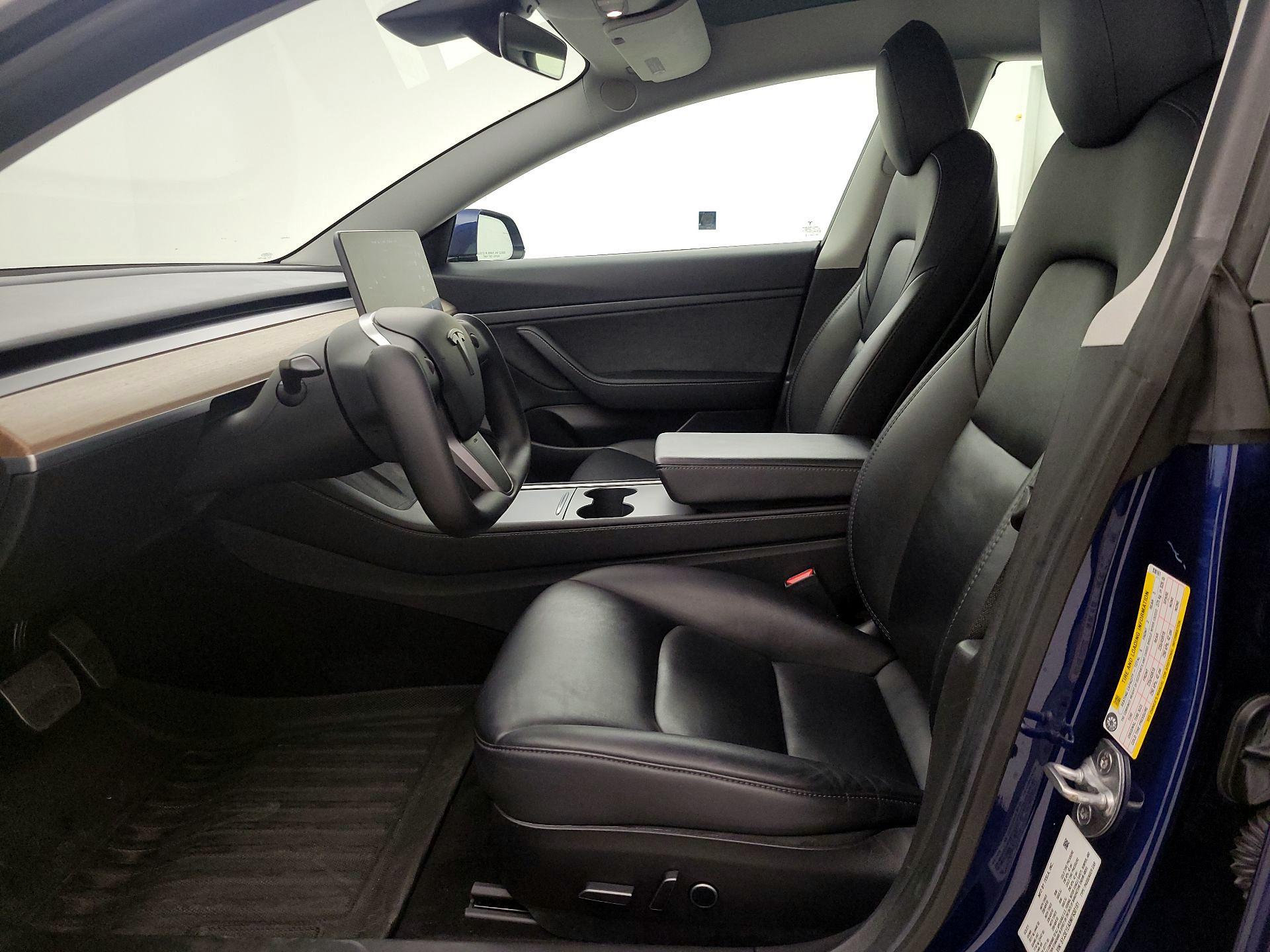 Thumbnail: 2021 Tesla Model 3 - 11