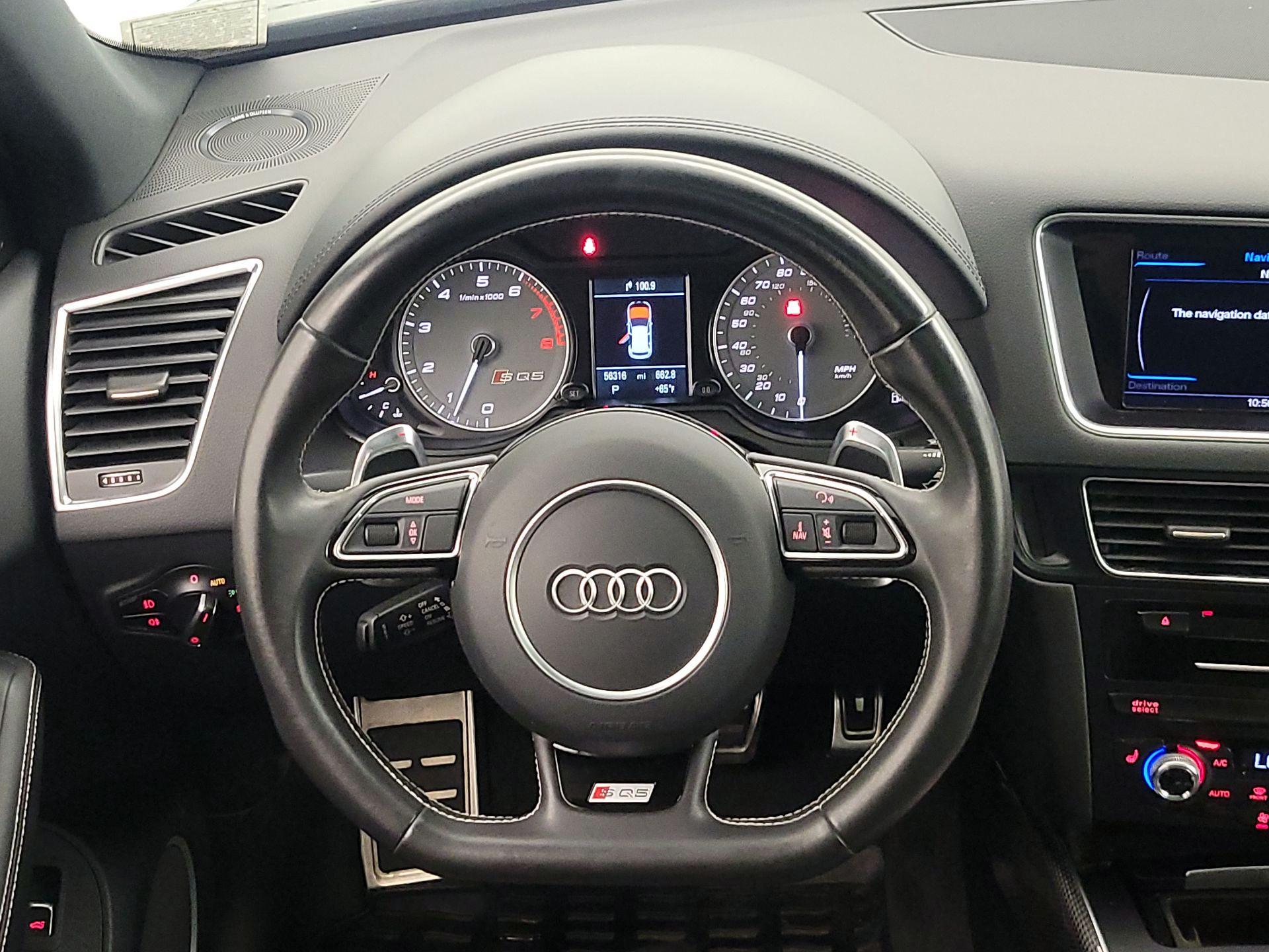 Thumbnail: 2015 Audi SQ5 - 10