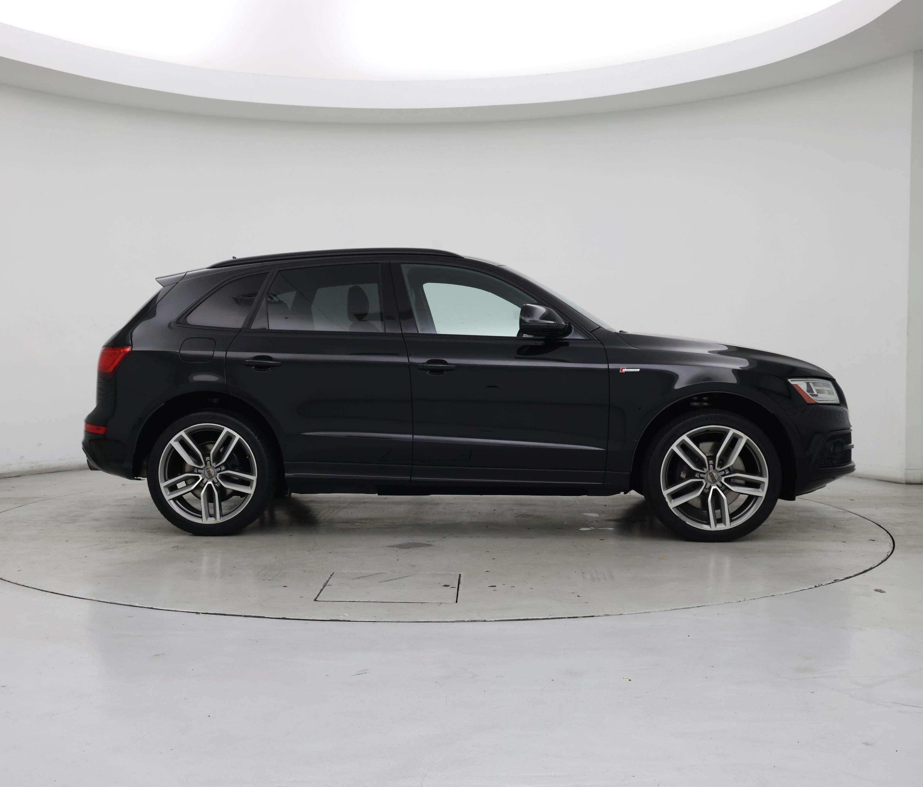 Thumbnail: 2015 Audi SQ5 - 7
