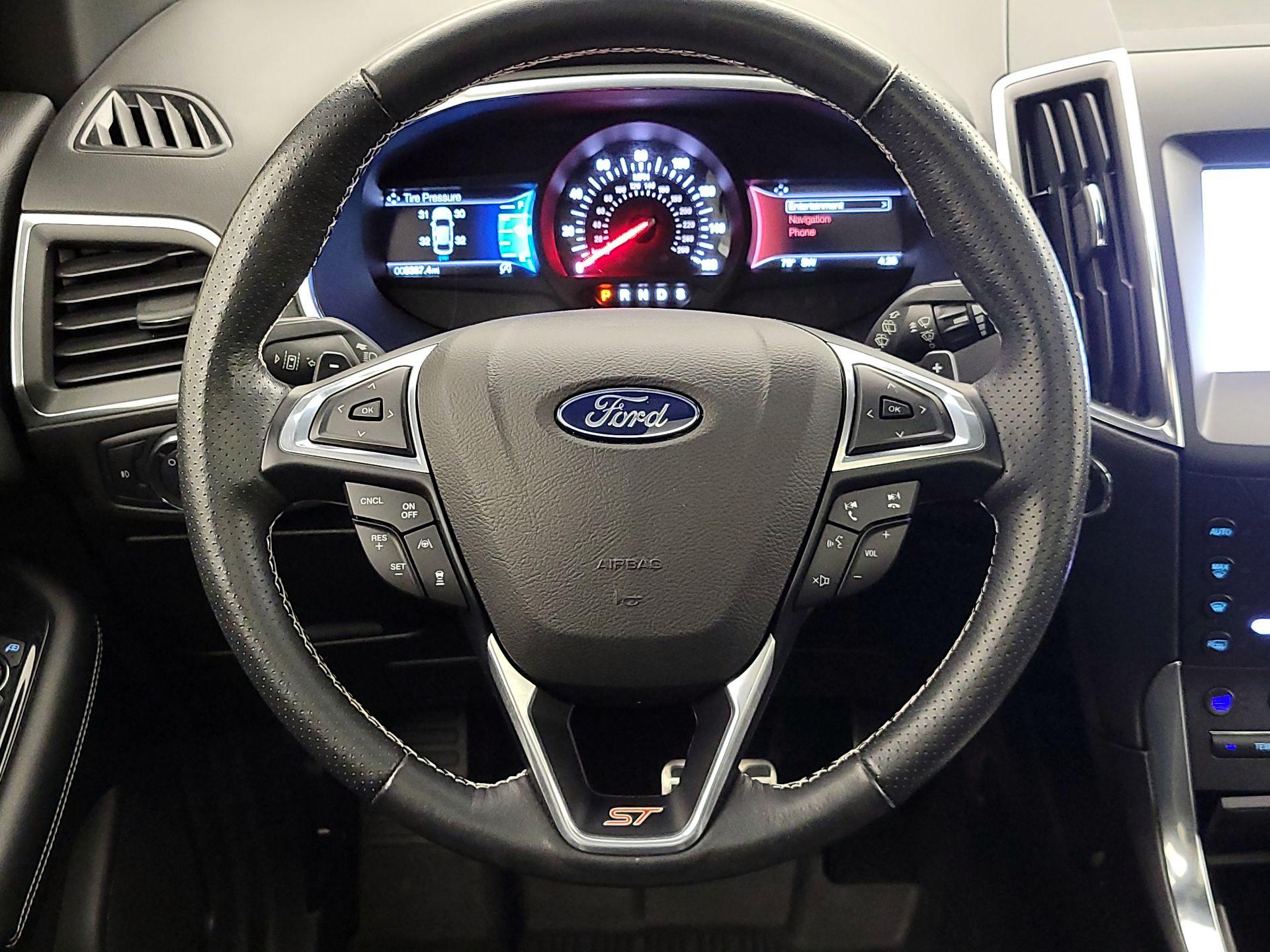 Thumbnail: 2020 Ford Edge - 10