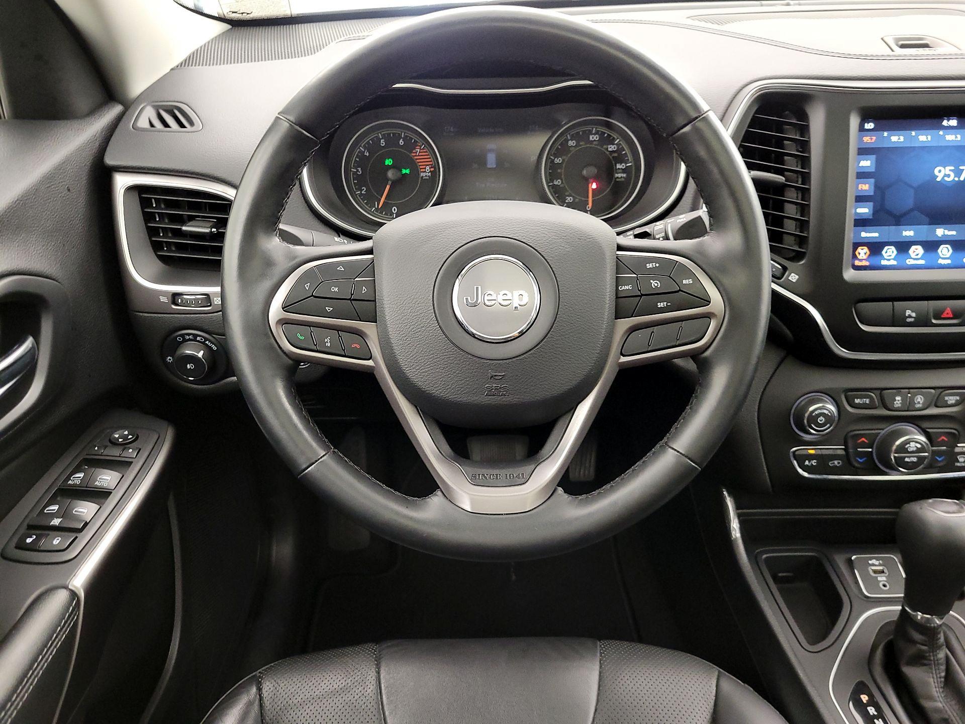 Thumbnail: 2021 Jeep Cherokee - 10