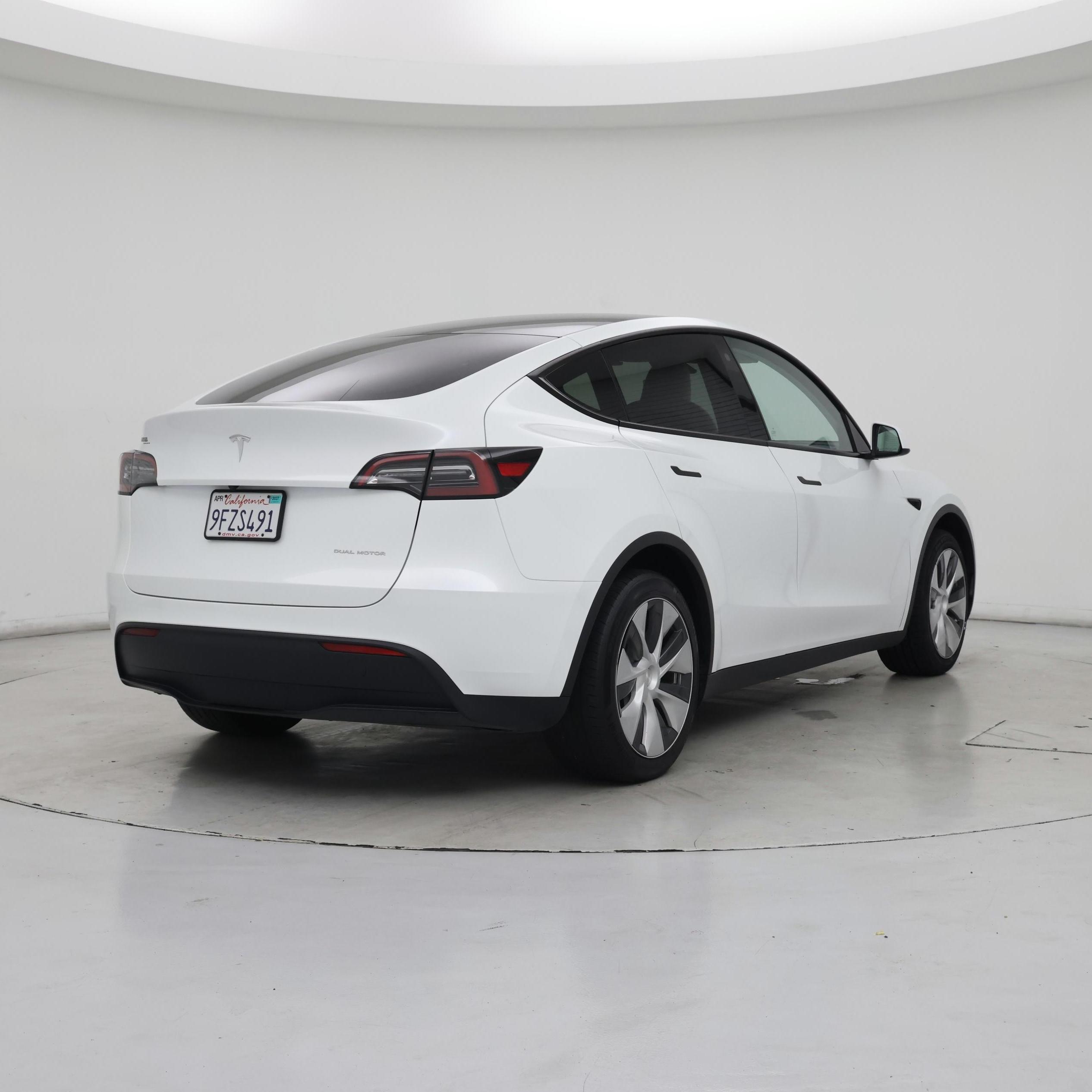 Thumbnail: 2023 Tesla Model Y - 8