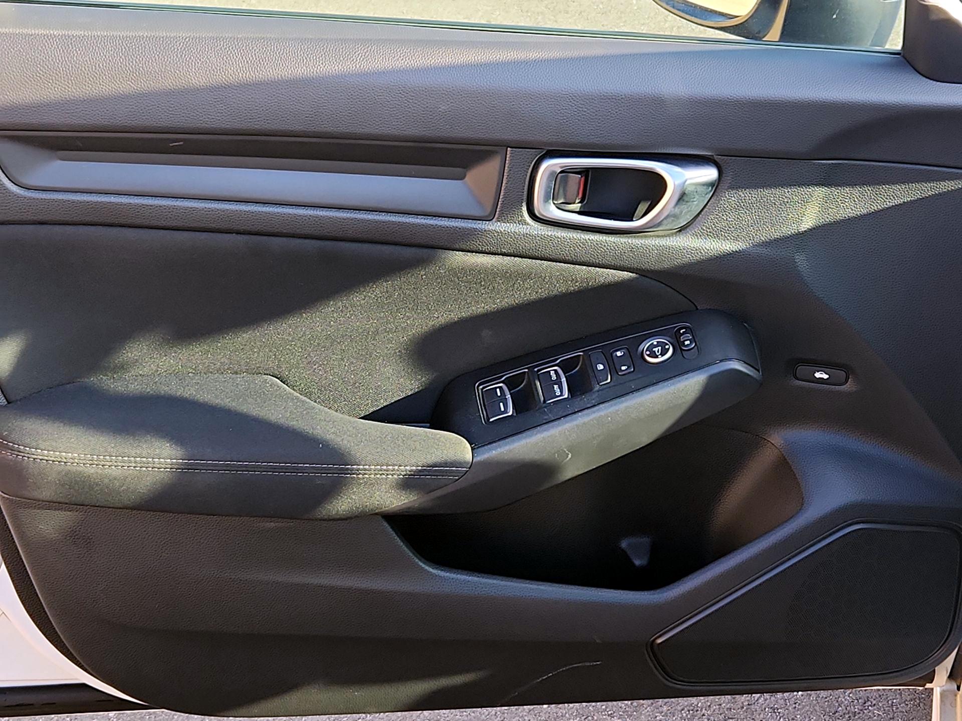 Thumbnail: 2023 Honda Civic - 10