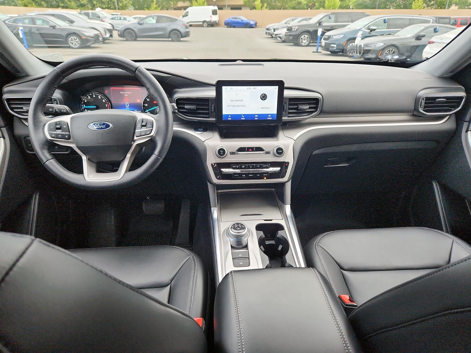 Thumbnail: 2022 Ford Explorer - 8