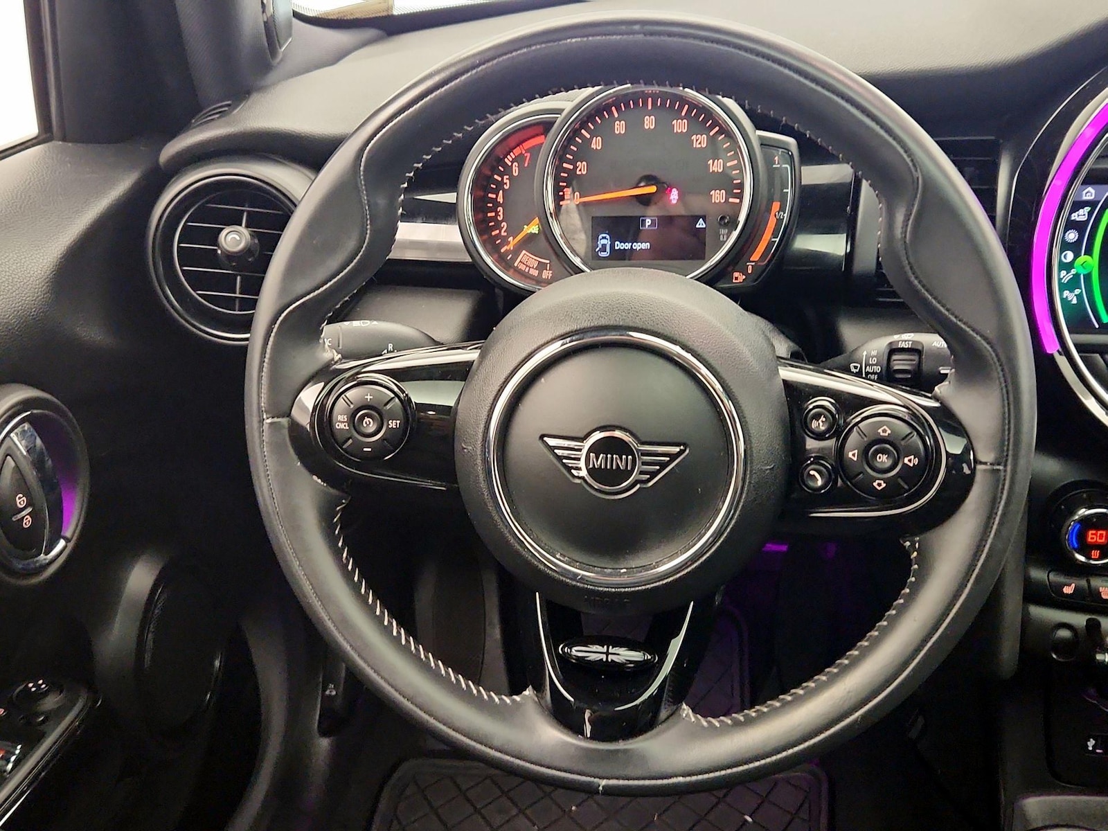 2020 MINI Hardtop 4 Door - Photo 11