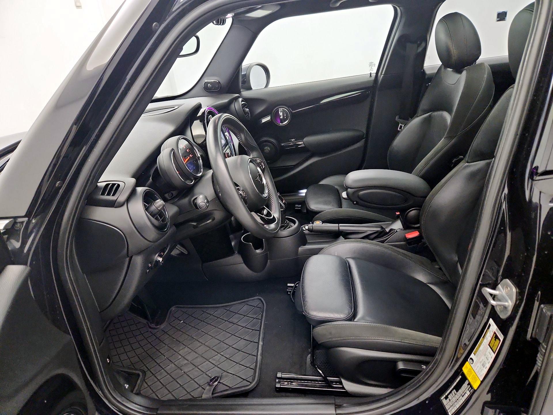Thumbnail: 2020 MINI Cooper Hardtop - 11